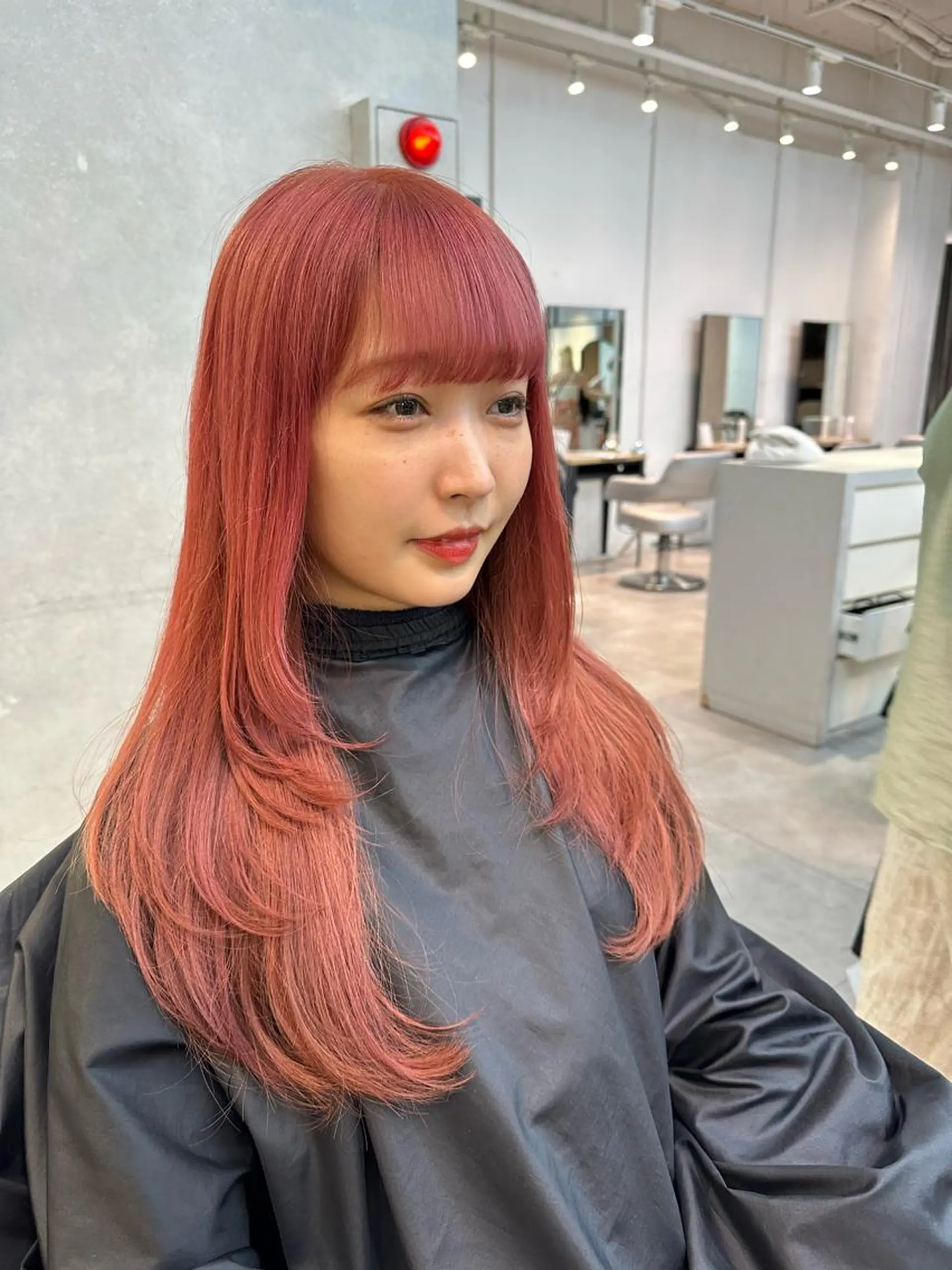 ロング カラー ヘアアレンジ レイヤーカット ヘアカラー ハイトーン特化 pepe🎀のヘアスタイル