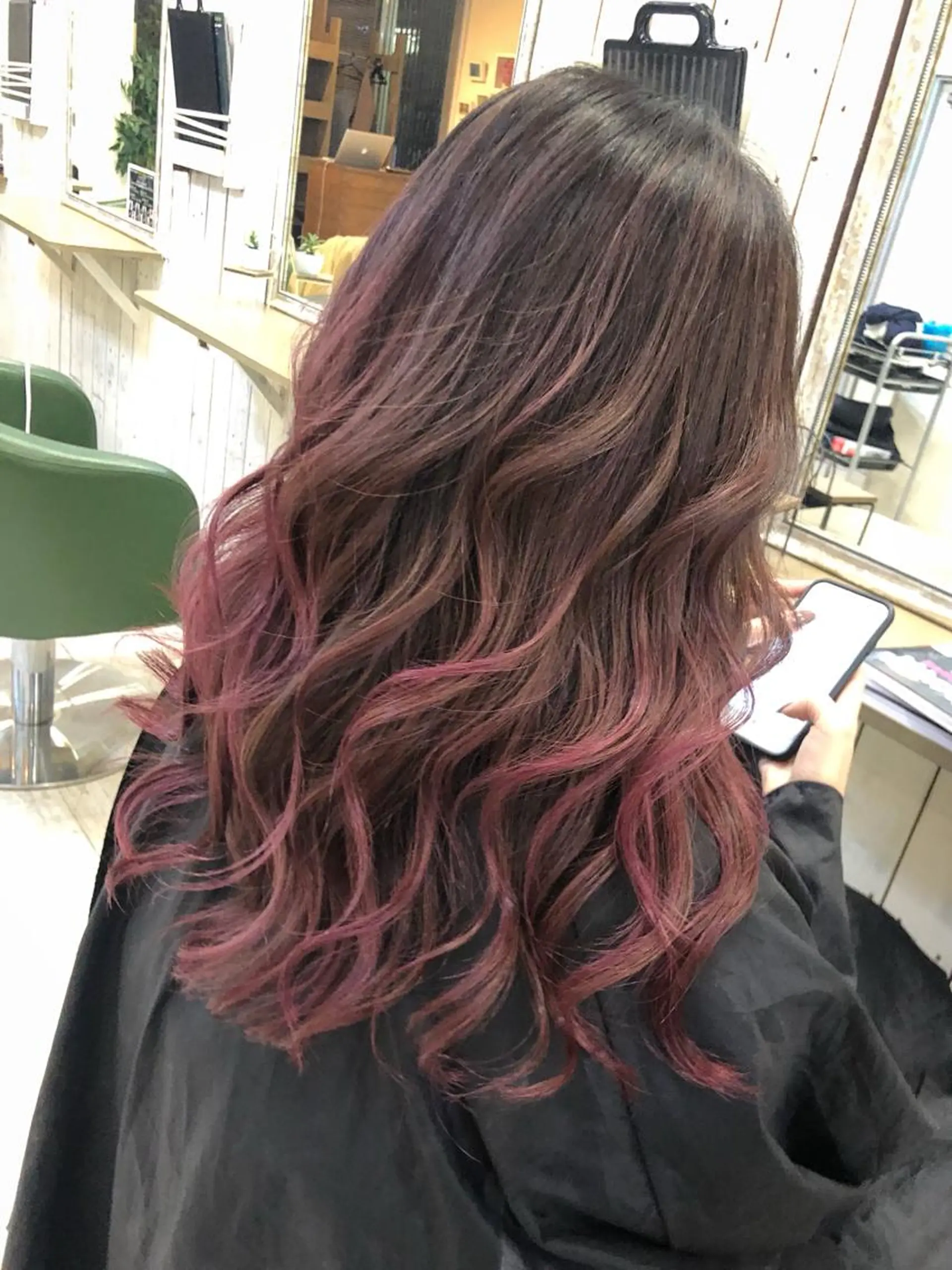 セミロング トリートメント カット ヘアカラー 韓国レイヤー外国人風 透明感カラー髪質改善のヘアスタイル