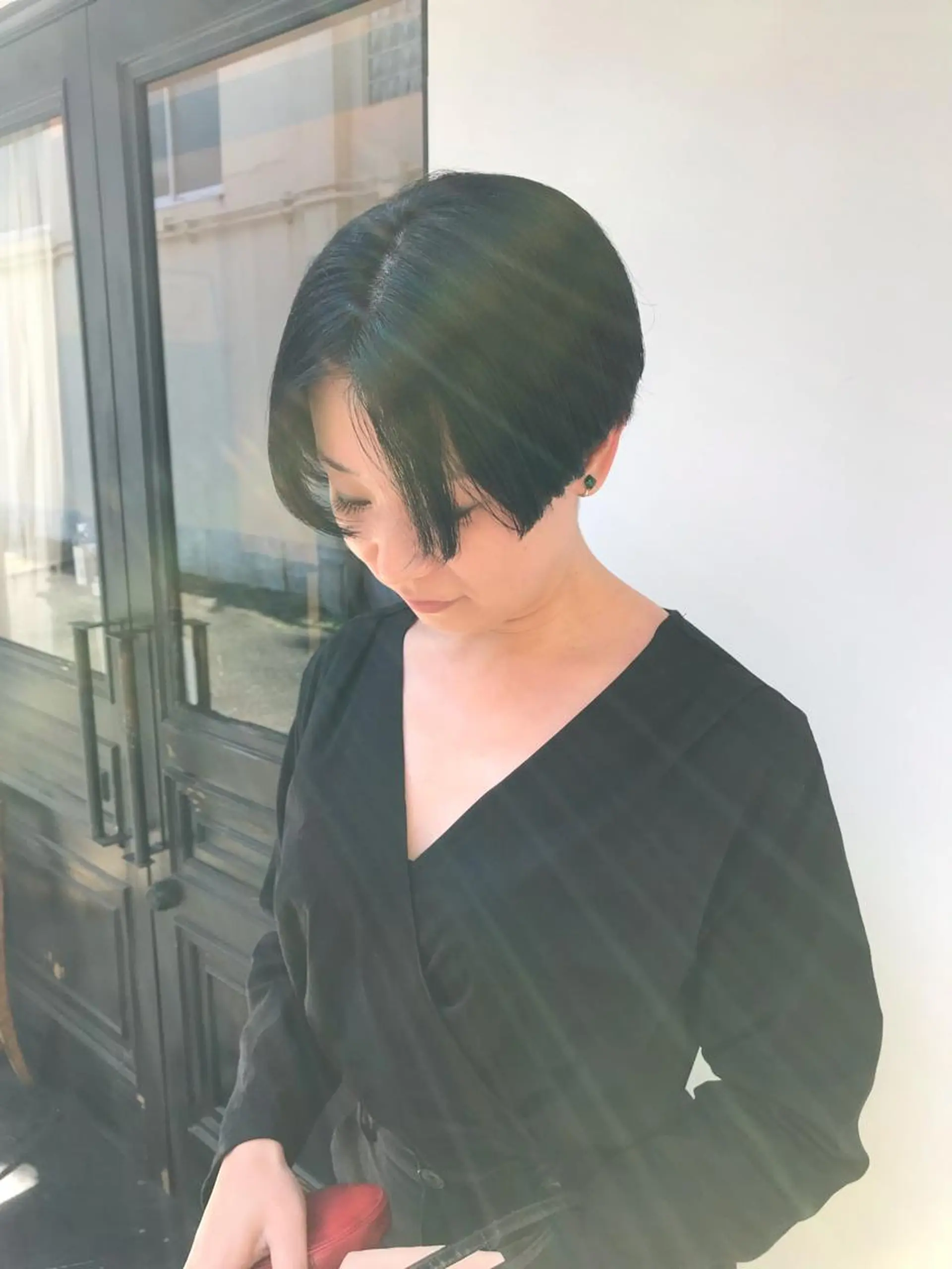 ショート tonari 梅田、中崎町のヘアスタイル
