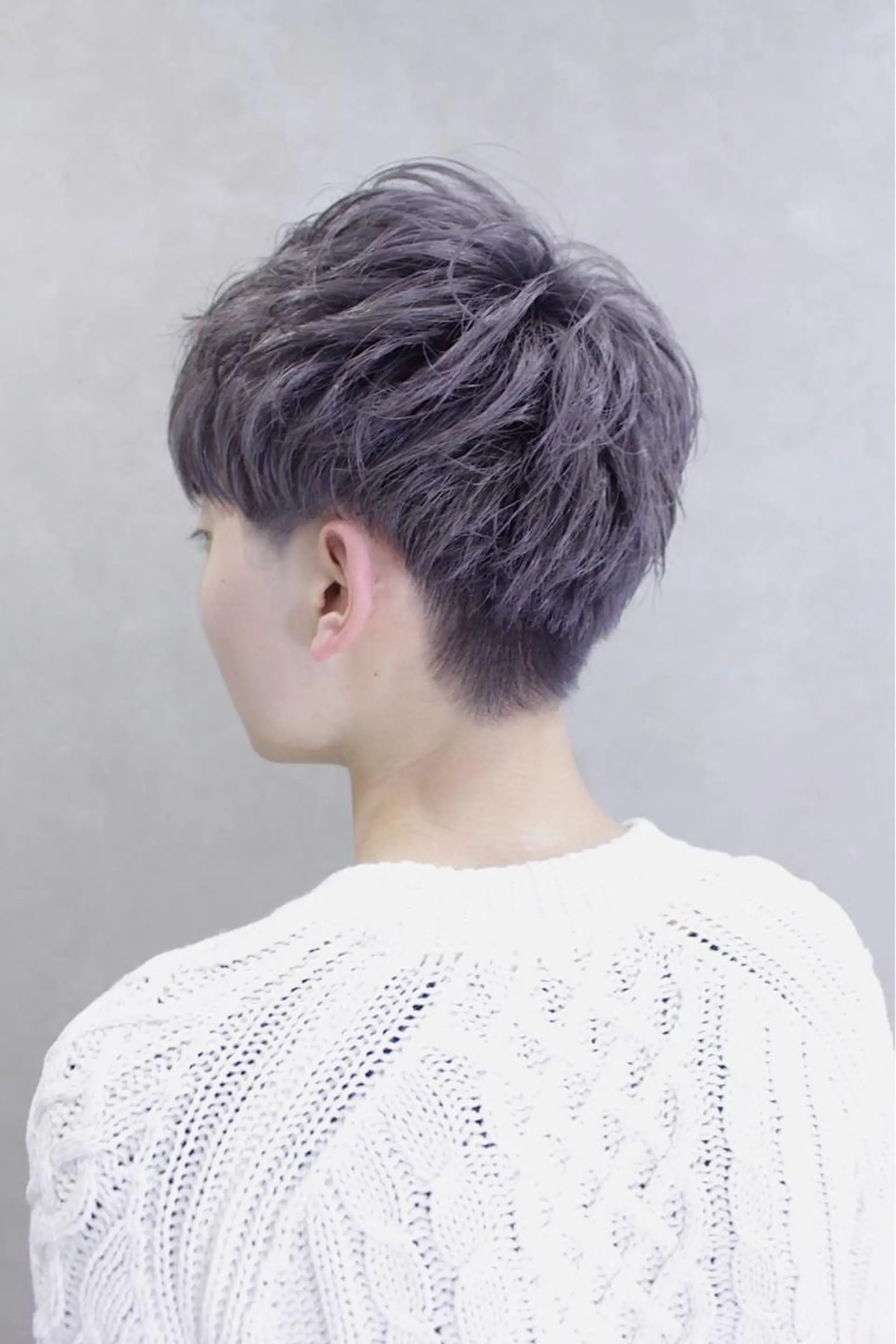 ショート カラー メンズ シルバー ヘアカラー トリートメント lani ブリーチ /ダブルカラーのヘアスタイル