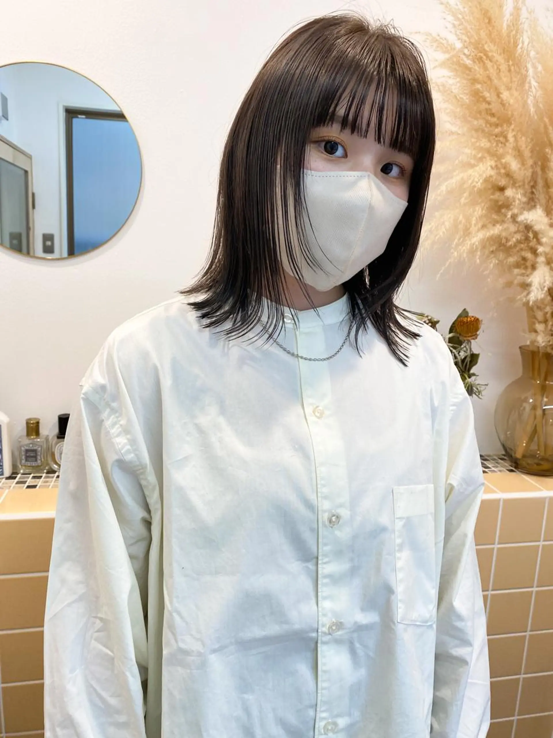 ミディアム カラー ヘアカラー トリートメント 顔周りレイヤー/韓国 ブリーチminamiのヘアスタイル