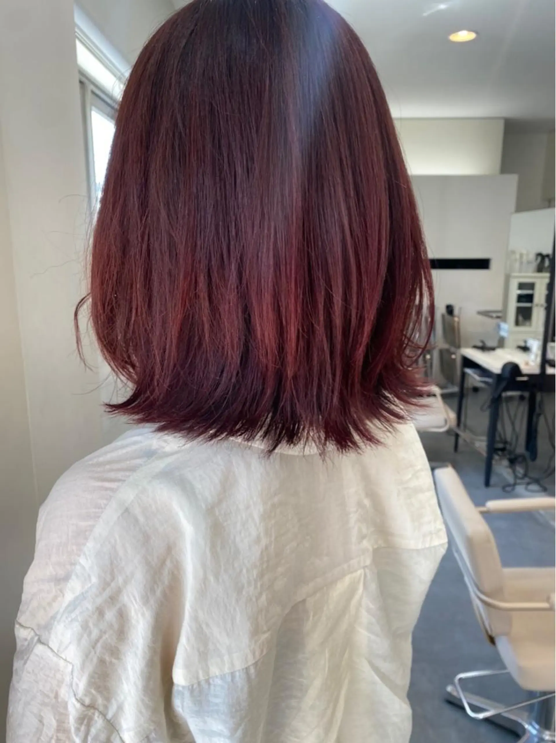 ミディアム カラー 藤原 侑香のヘアスタイル