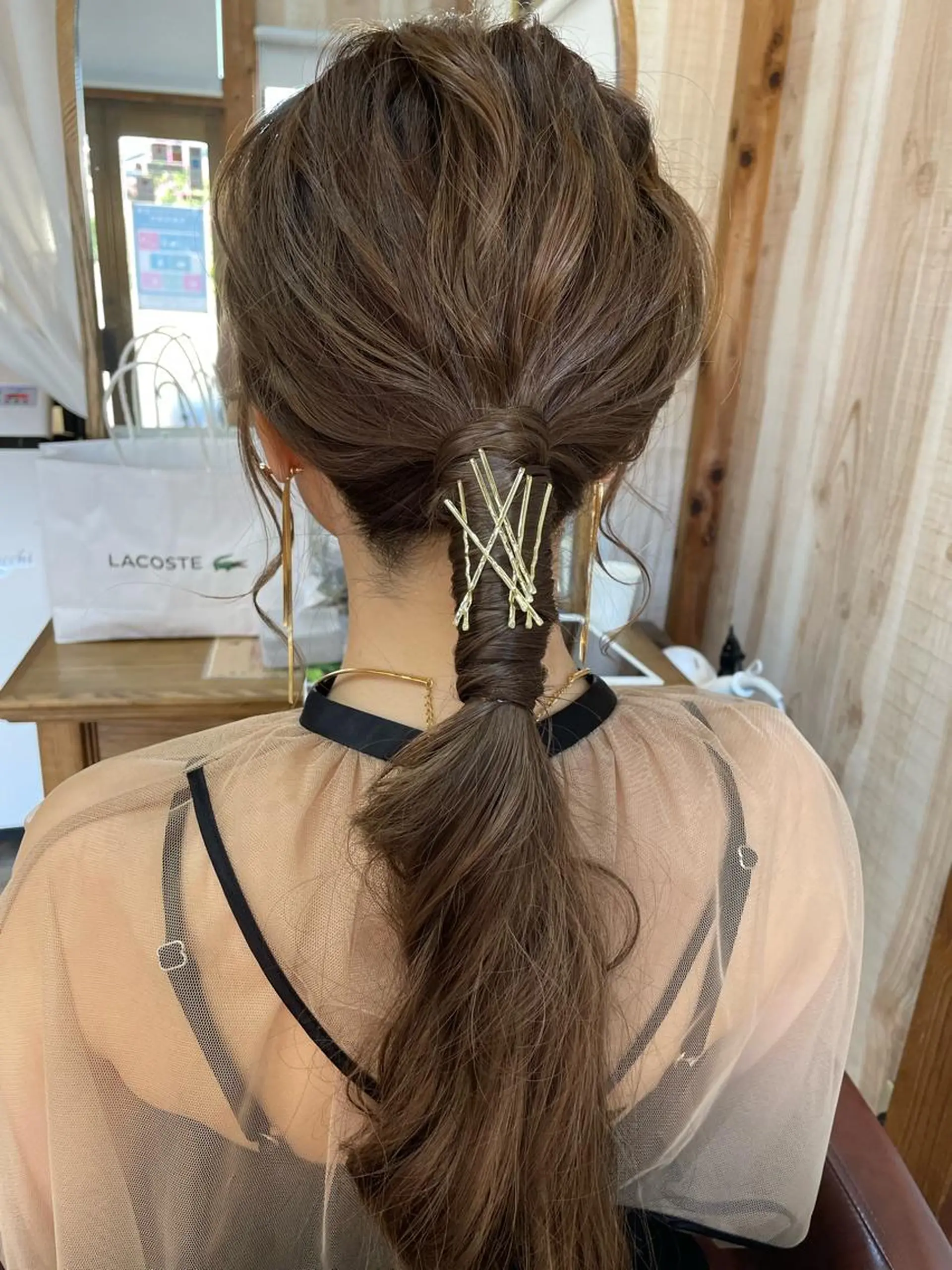 ロング ヘアアレンジ 佐藤 芽依のヘアスタイル