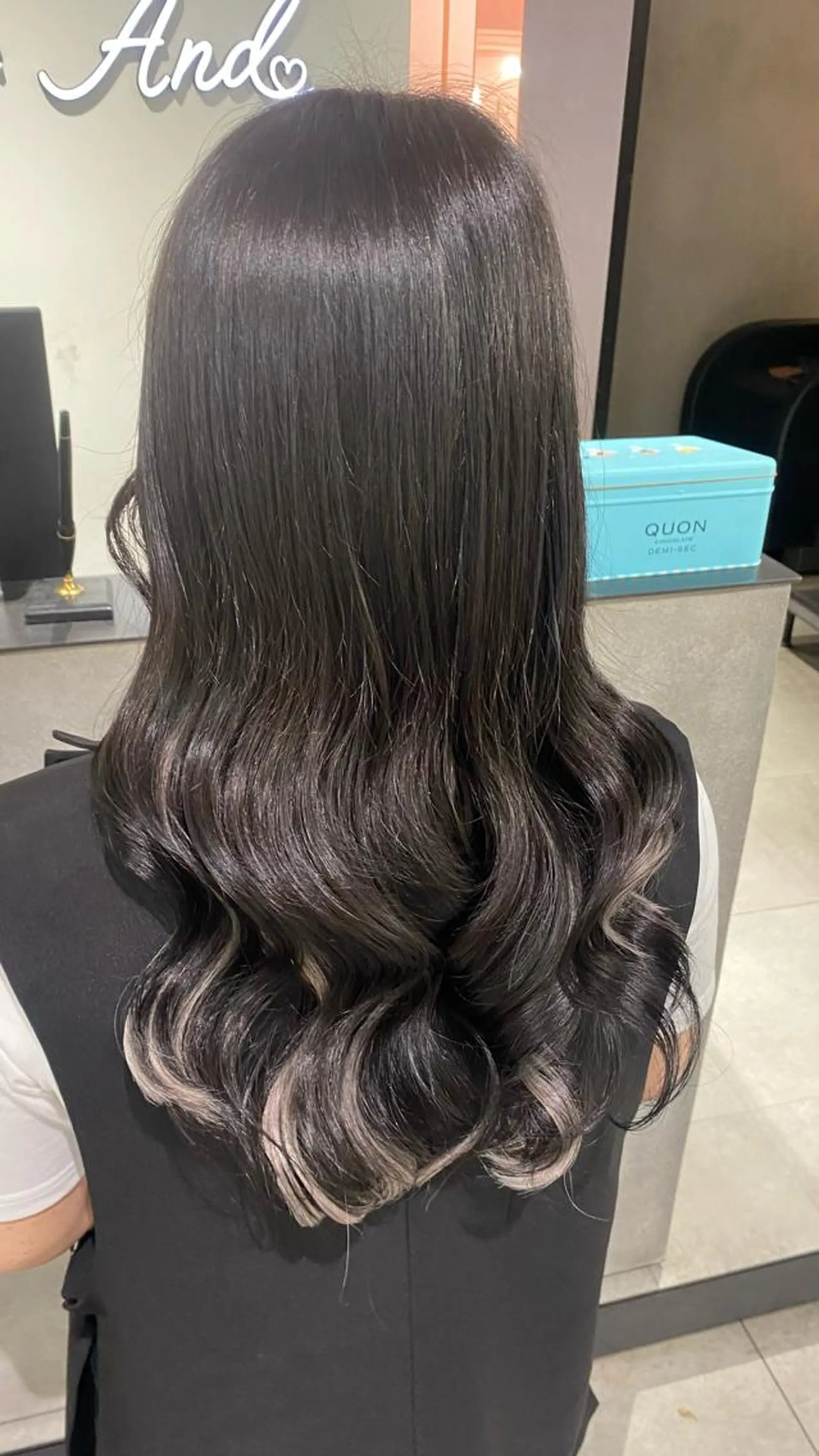 ロング カラー シルバー エクステ 韓国風モテヘア 🇰🇷aki♡のヘアスタイル