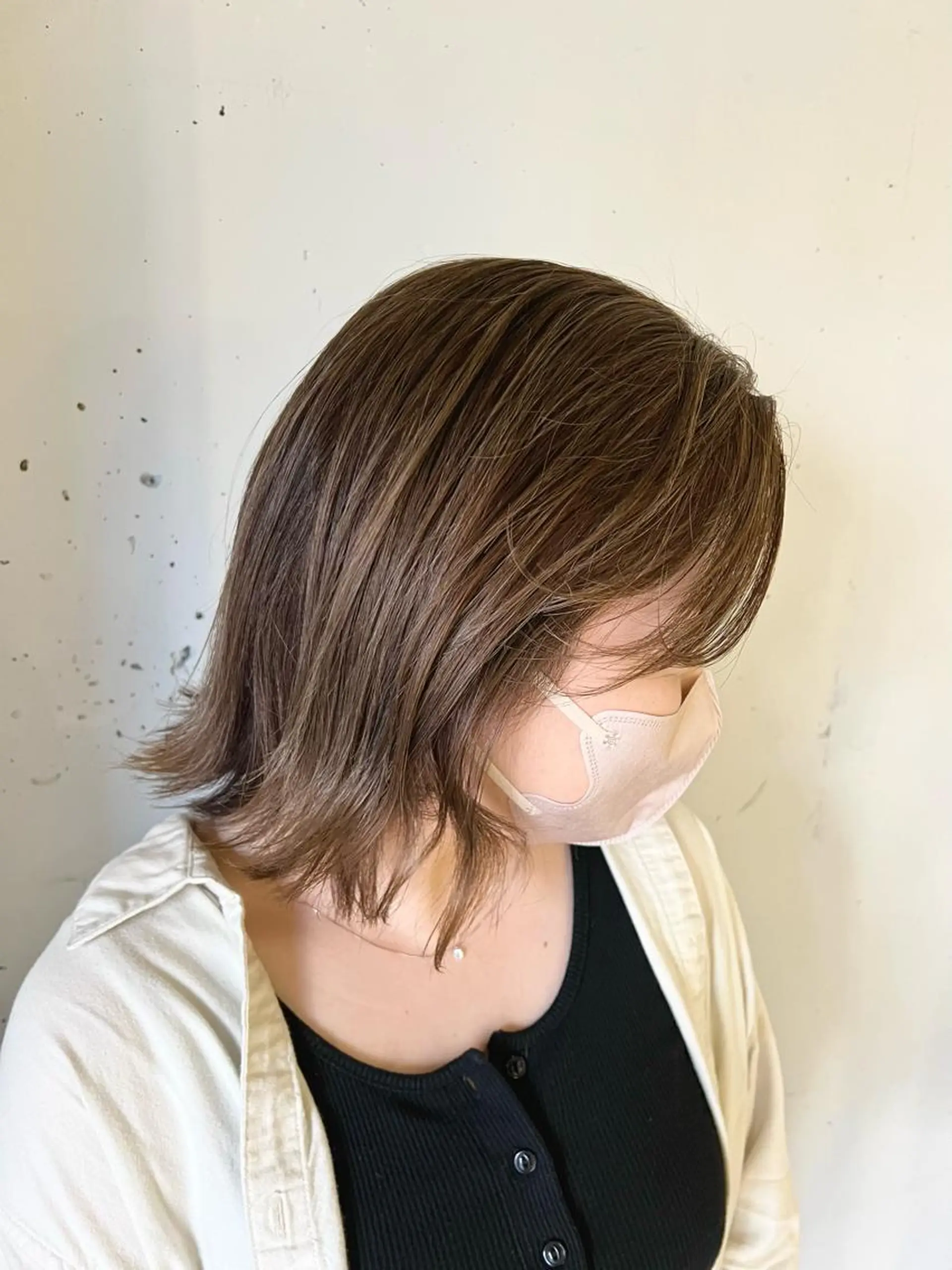 ミディアム カラー グレージュ ハイライトカラー ハイライト ヘアカラー トリートメント ヘッドスパ カラースペシャリスト しょう🧑🏼‍🎨のヘアスタイル