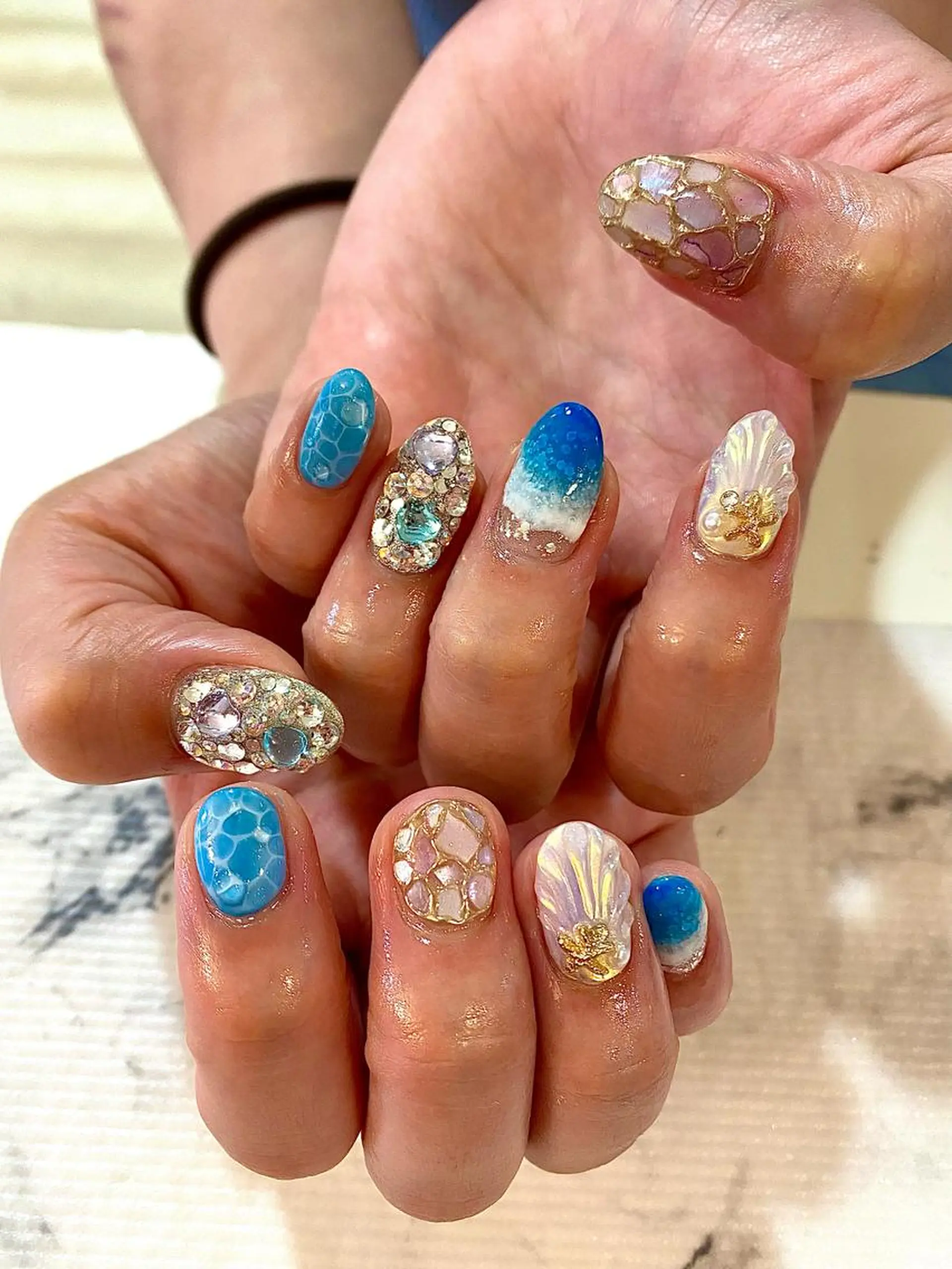 ネイル キラキラネイル 持ち込み スカルプネイル 夏ネイル imai eriのネイルデザイン