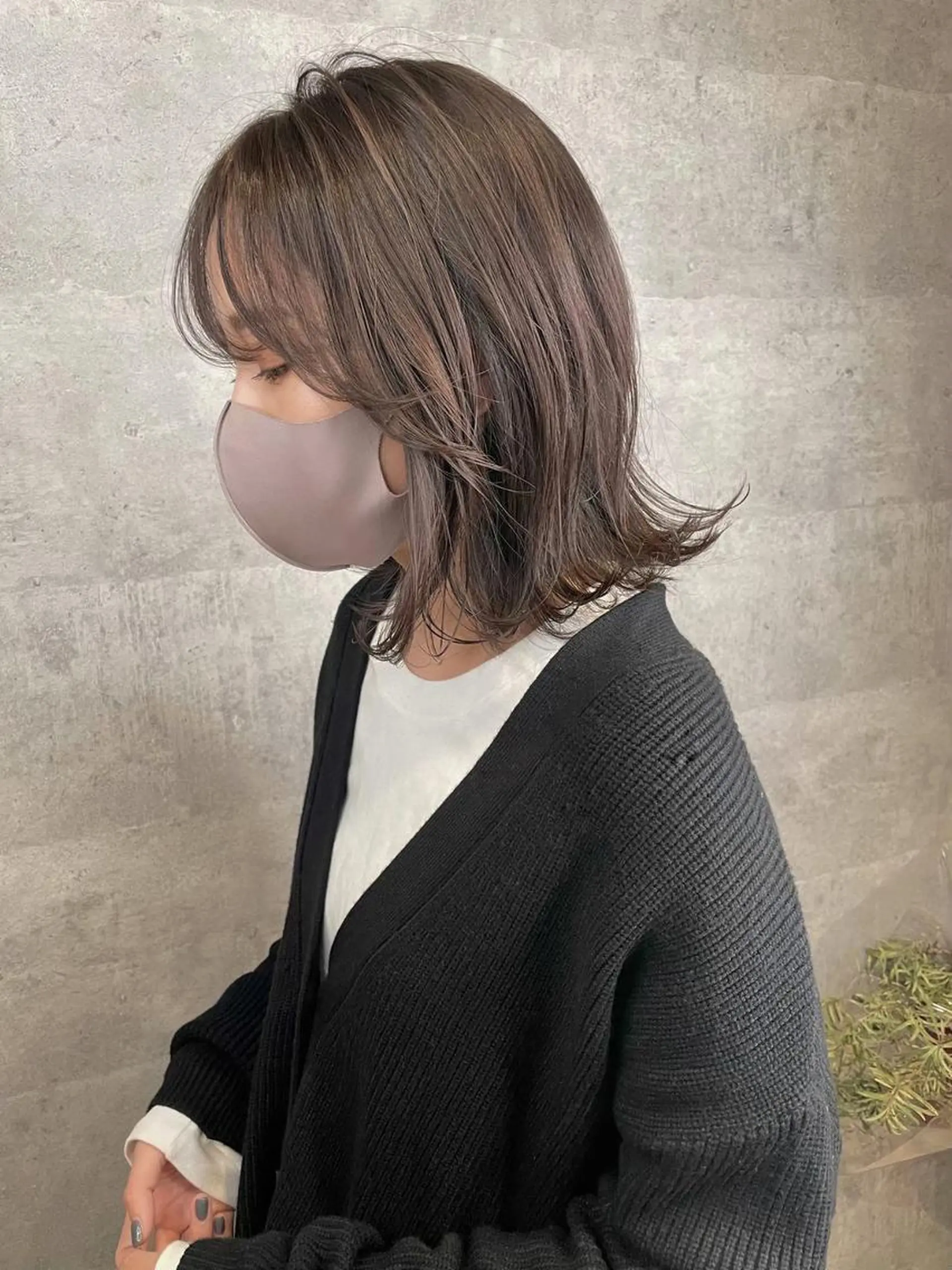 ミディアム ボブ 斜めバング 外国人風カラー 伸ばしかけ ハイライト カット ヘアカラー トリートメント ＿WHITE鳳店 アンダーバーホワイトのヘアスタイル