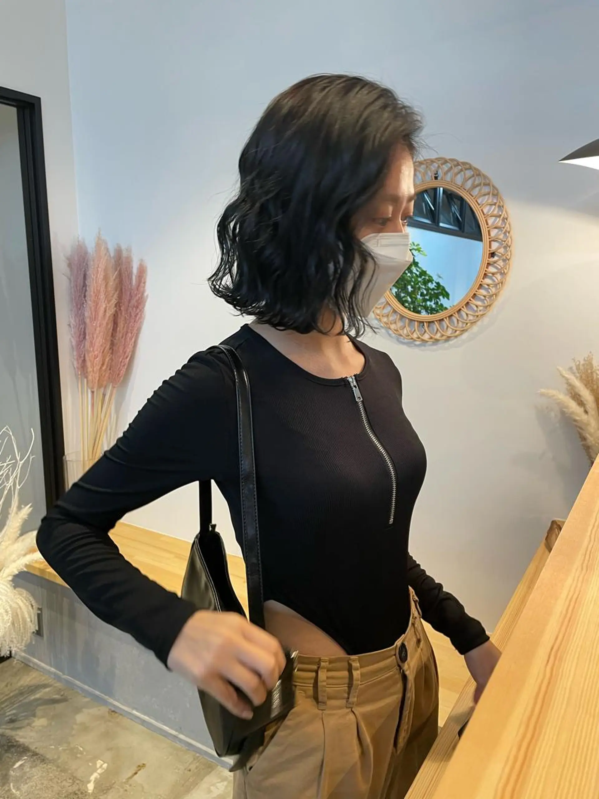 ミディアム カラー yuika .のヘアスタイル