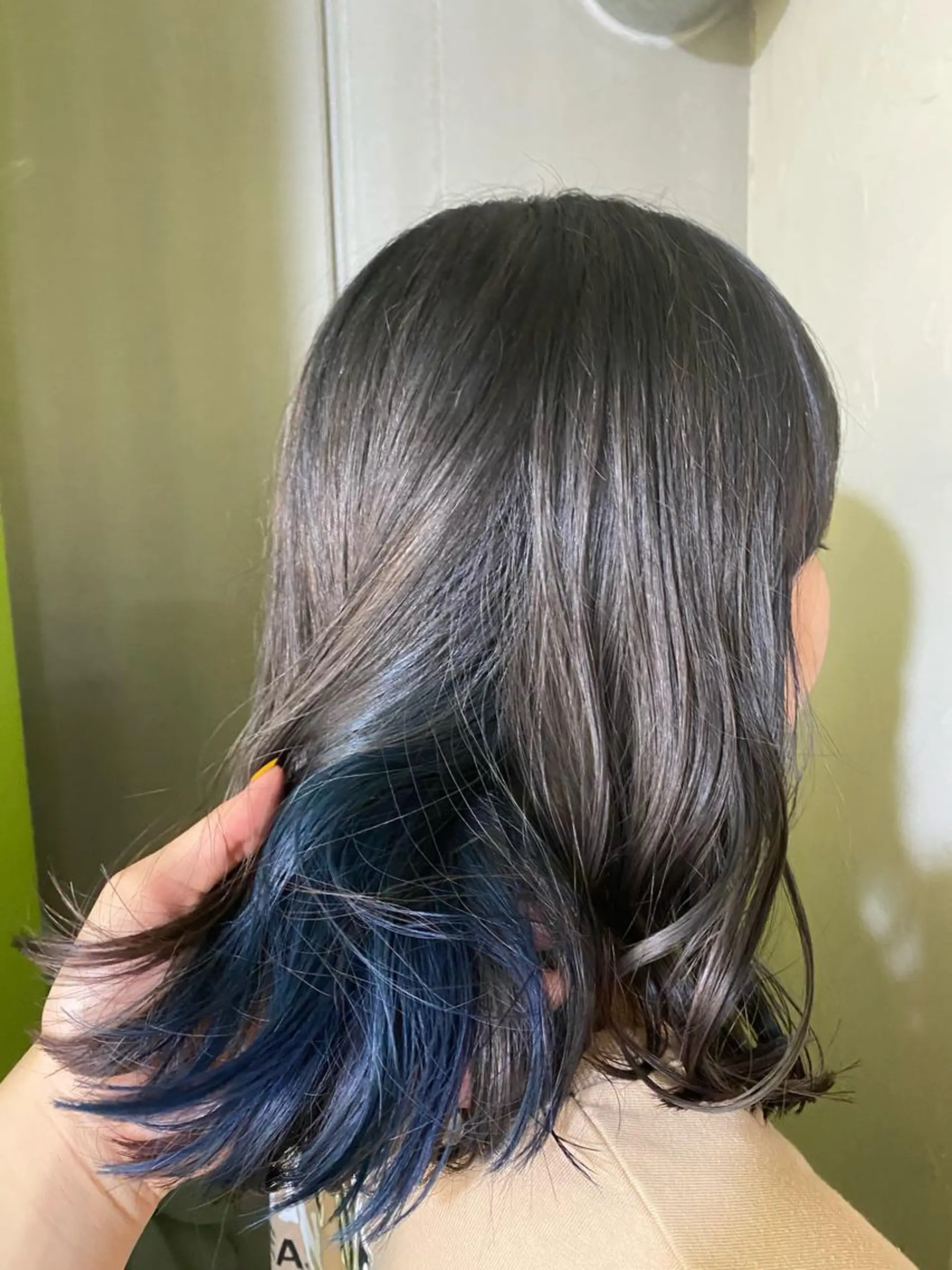 セミロング カラー ブルーカラー インナーカラー 髪質改善サロン 梅田/ヨナミネのヘアスタイル