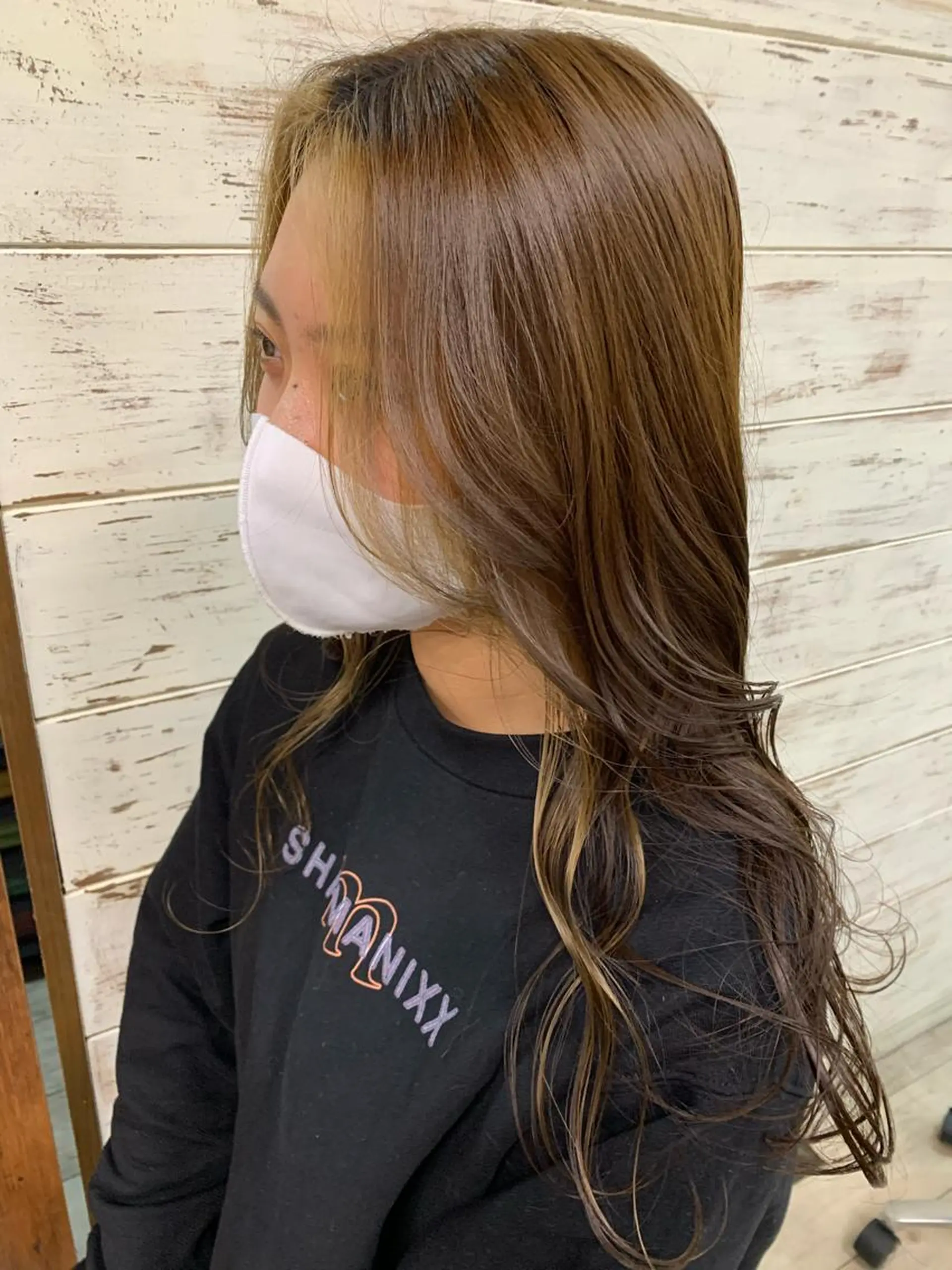 ロング カラー ベージュカラー インナーカラー イワタ マハ/ minim hairのヘアスタイル