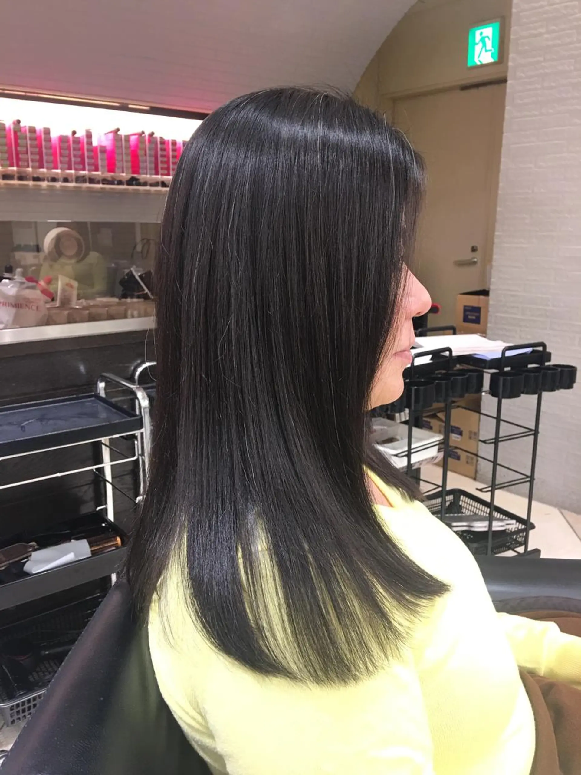 セミロング 黒田恵里香ショート カットモデル募集中のヘアスタイル