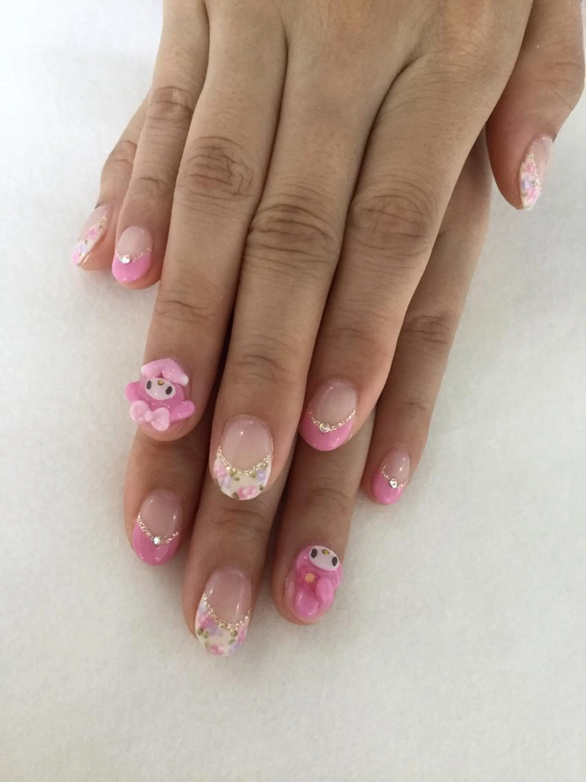 ネイル ハンドネイル 💎🐰 saki. m 🐰💎のネイルデザイン