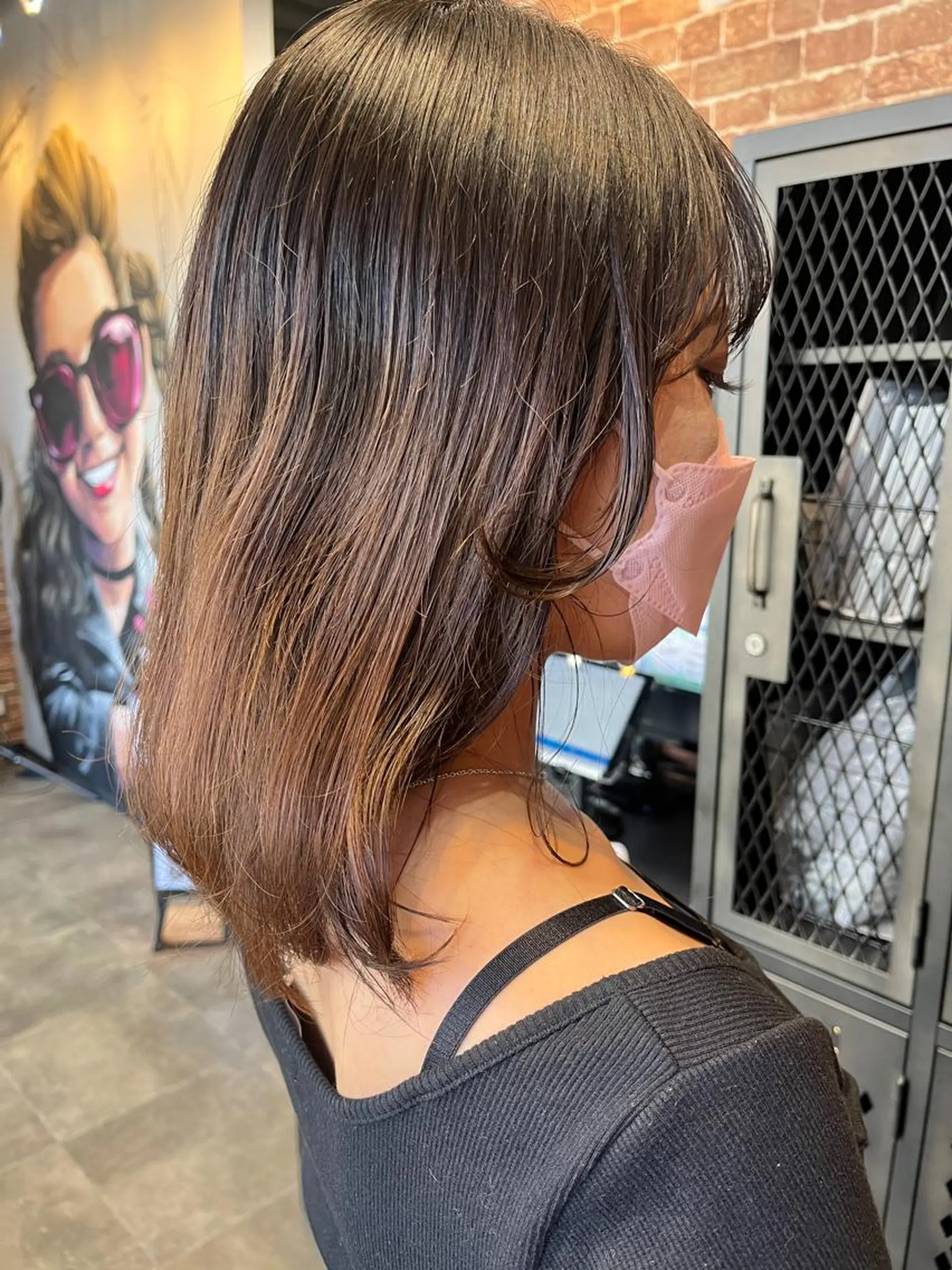 セミロング カラー パーマ ヘアアレンジ メンズ キッズ ネイル マツエク・マツパ アイブロウ メンズハイライト メンズパーマ セミロングパーマ ブラウンカラー ケアカラー 久木原 ゆりのヘアスタイル