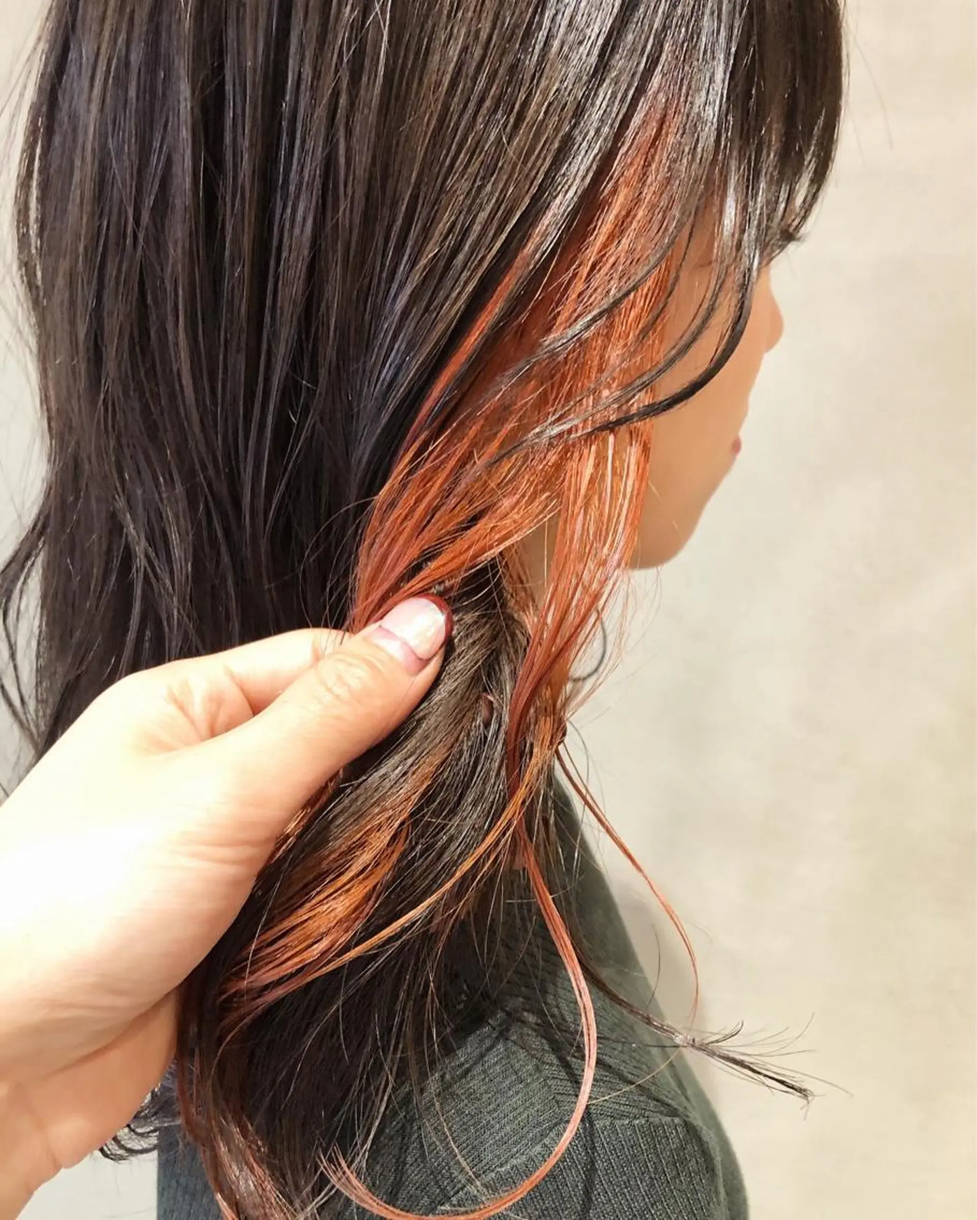 セミロング カラー ヘアアレンジ インナーカラー オレンジ 小顔カット カット ヘアカラー トリートメント 酸性縮毛矯正🧴韓国 レイヤー/髪質改善のヘアスタイル