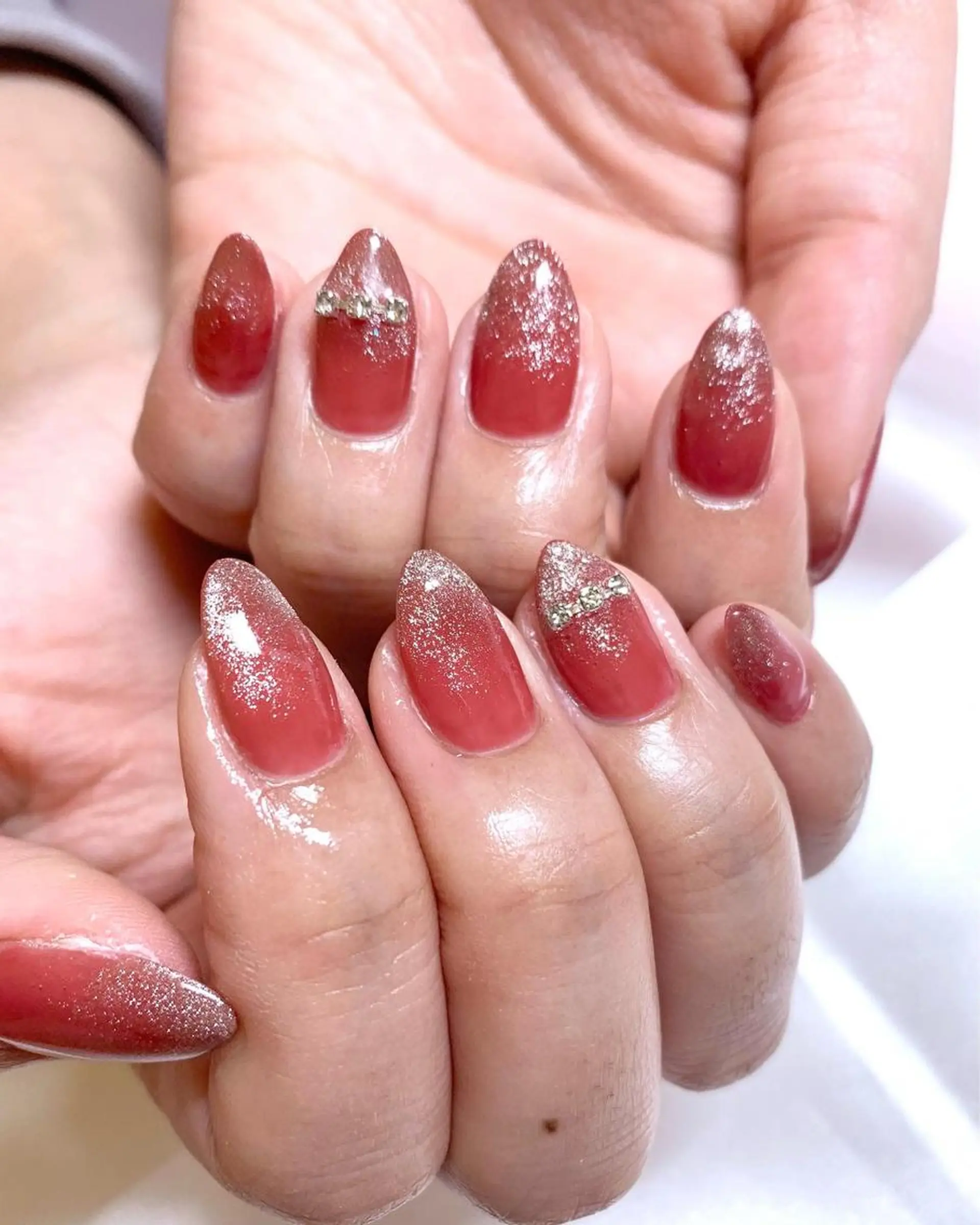 ミディアム ハンドネイル R nailのネイルデザイン
