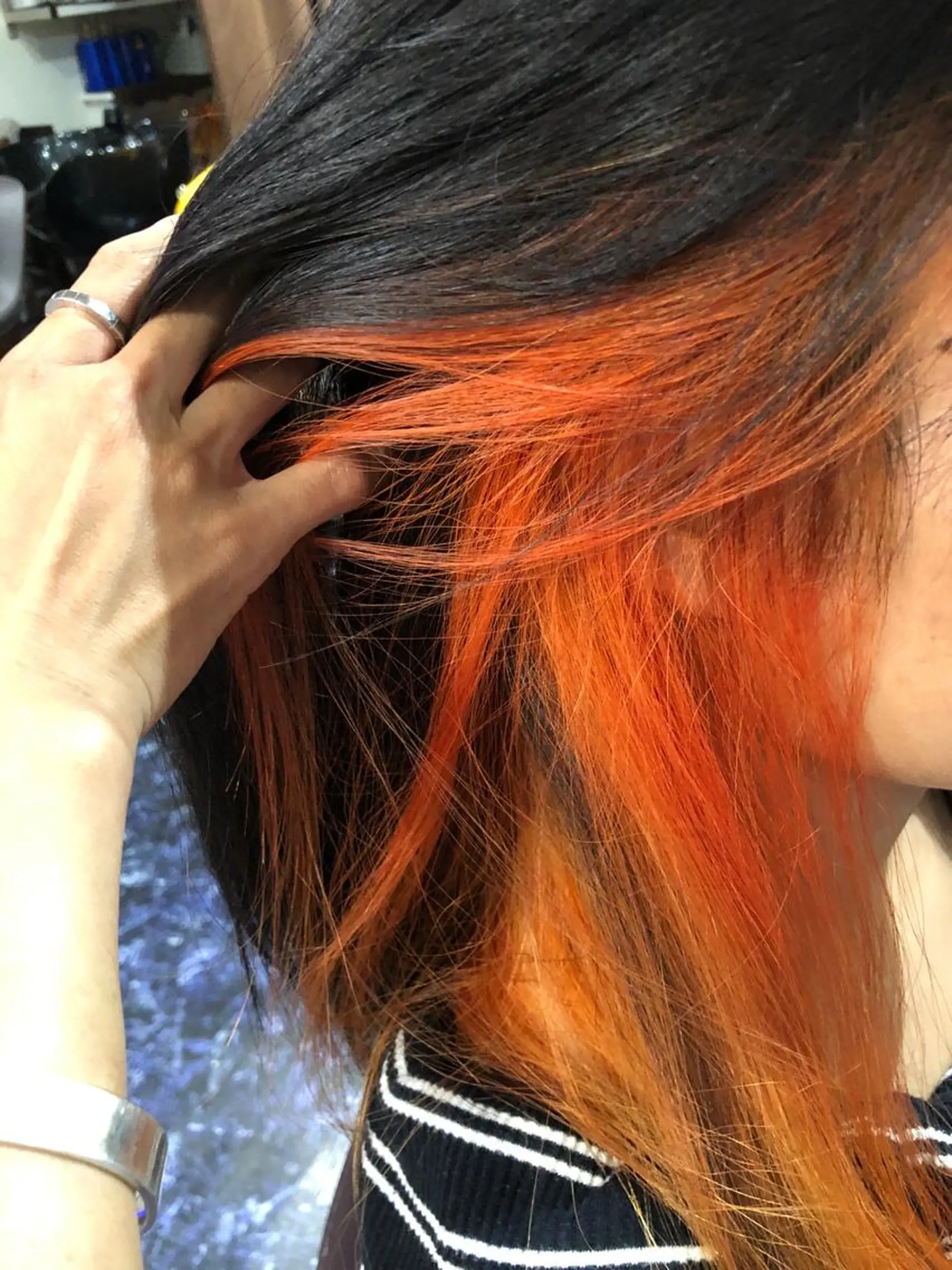 ミディアム カラー vi viのヘアスタイル