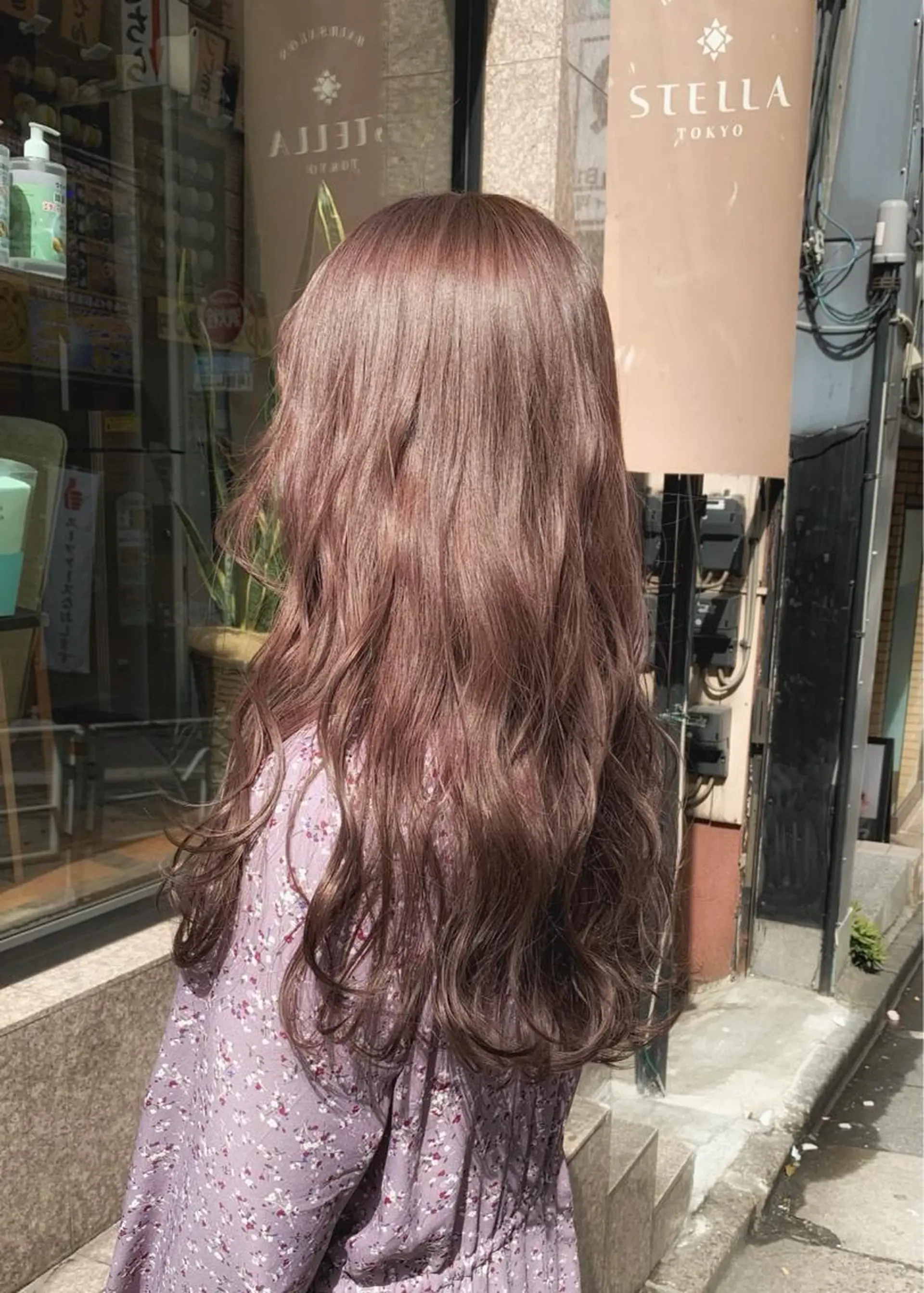 ロング カラー ベージュカラー ブリーチ ピンクカラー ピンクベージュ ヘアカラー トリートメント 矢野 晃平のヘアスタイル