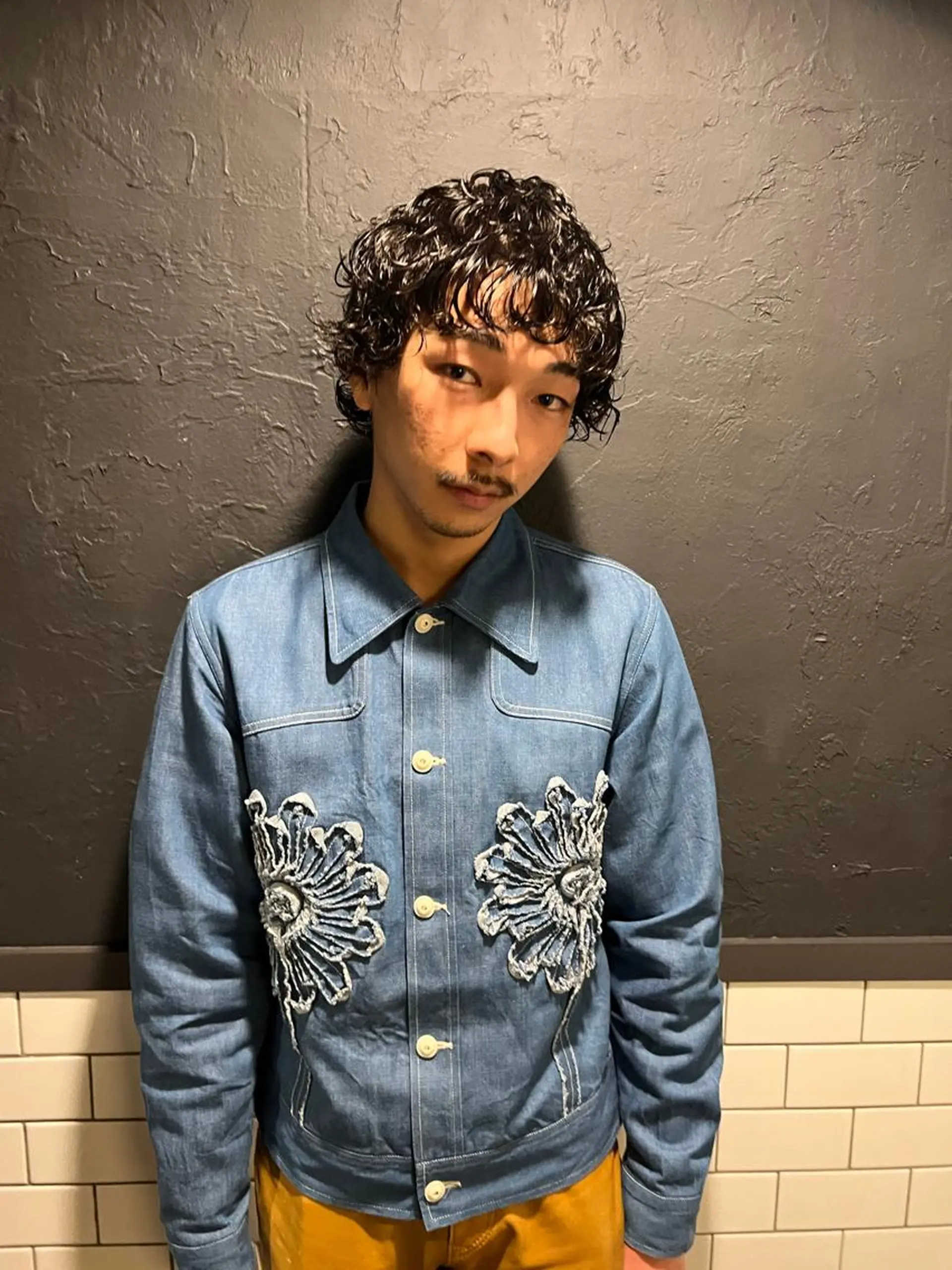 ショート パーマ メンズ 退色まで透明感ある ダブルカラー/リクのヘアスタイル