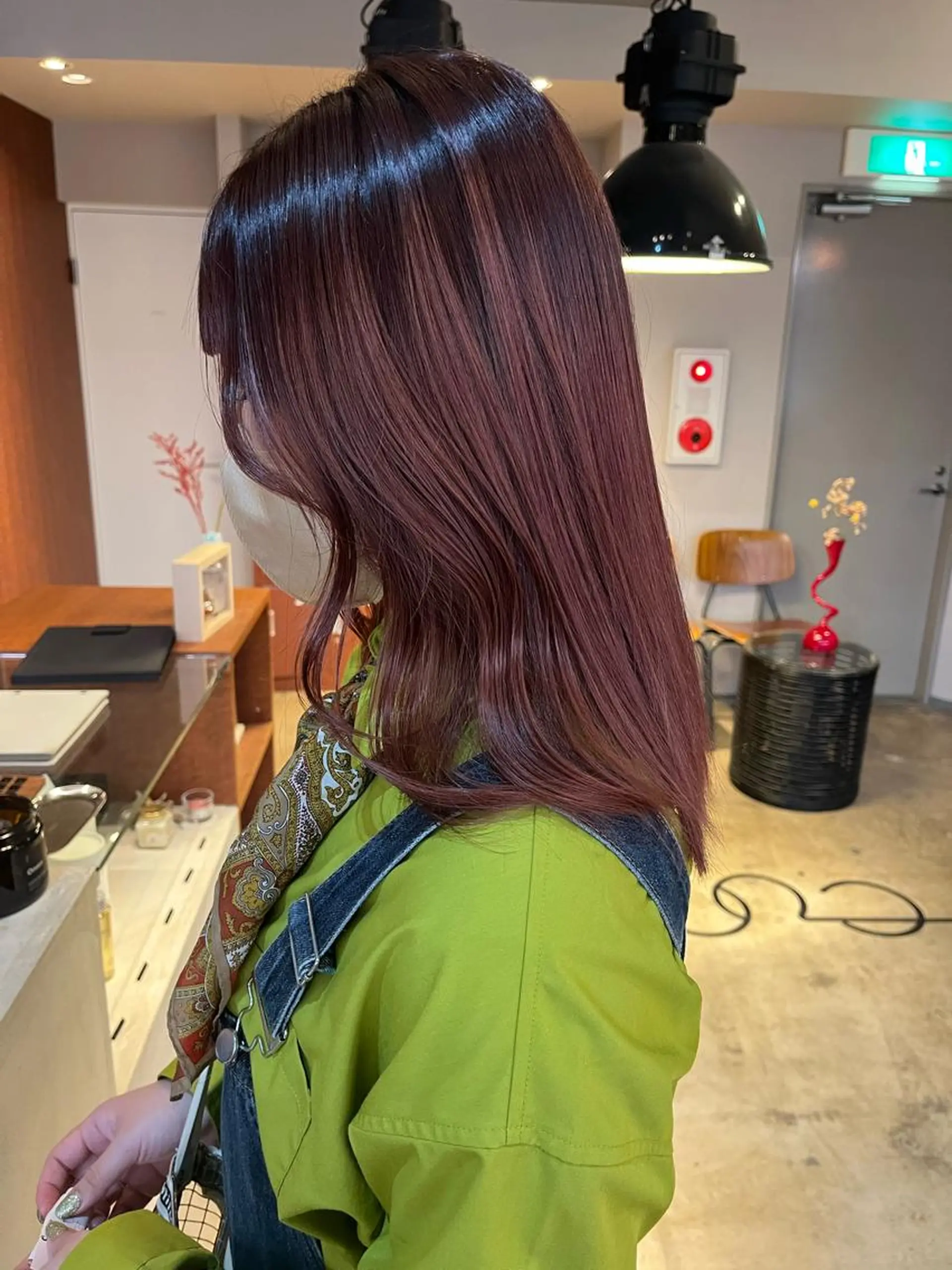 ミディアム カラー ブリーチ カシス ピンクカラー カット ヘアカラー トリートメント 🩷ハイトーン透明感 レイヤー🩷ユリカのヘアスタイル