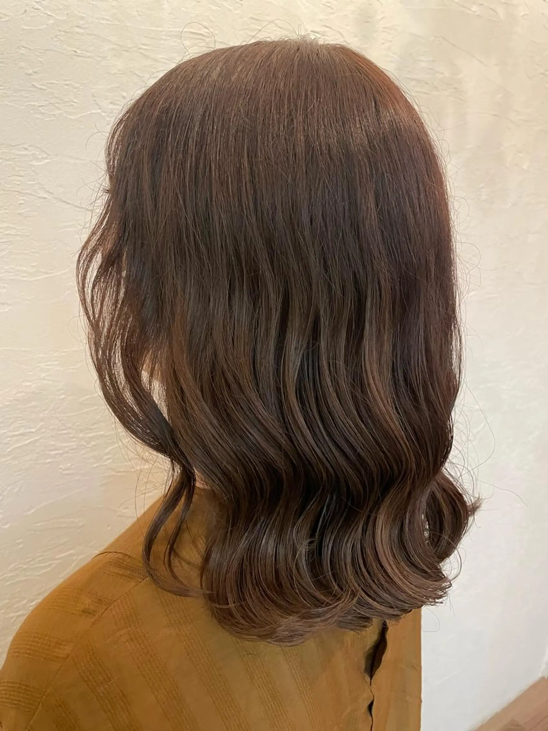 カラー 家下 愛梨のヘアスタイル