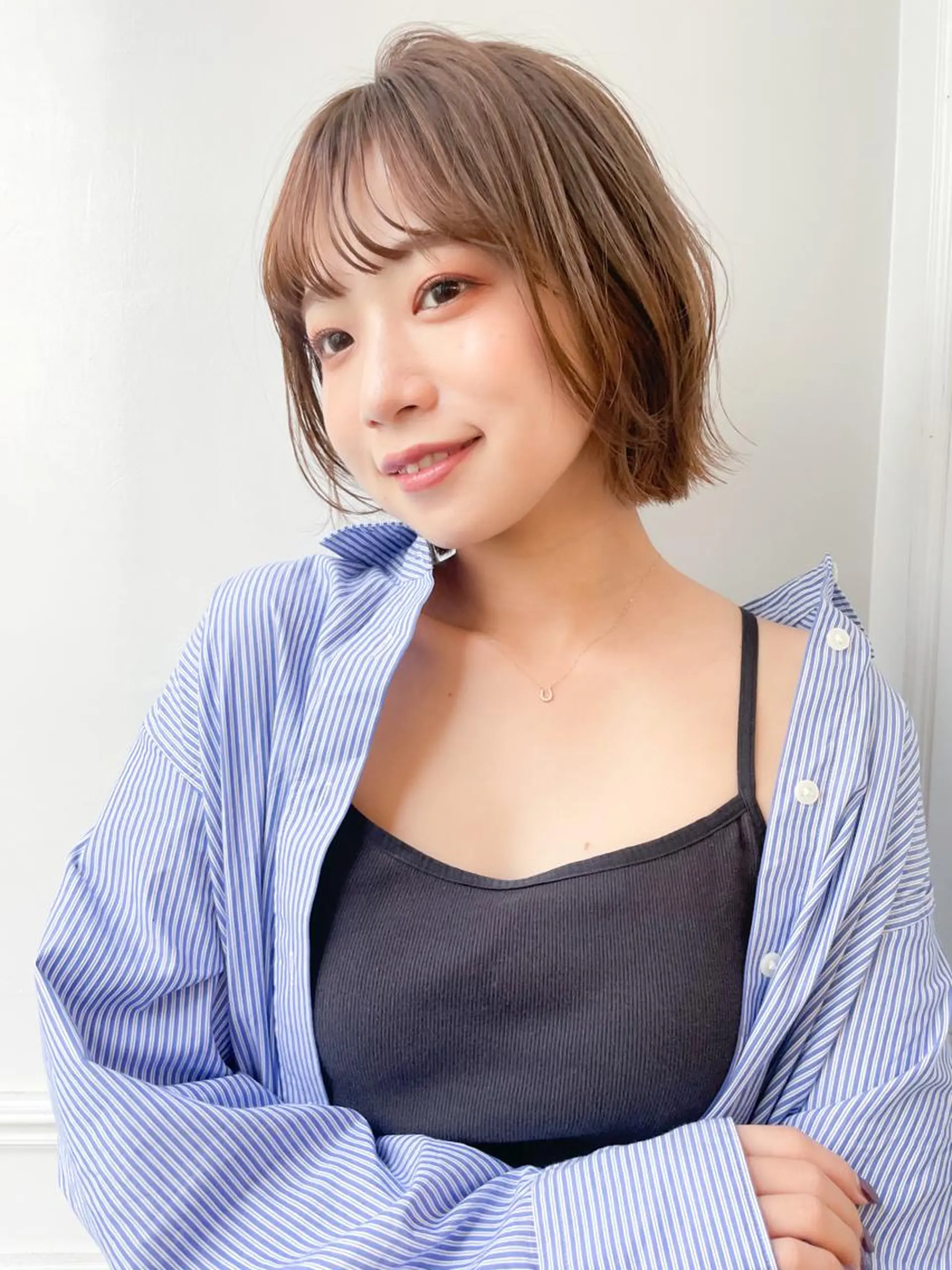 ミディアム カラー 切りっぱなしボブ ベージュカラー ミルクティーベージュ ボブ カット ヘアカラー ✨カラー支持No.1 🧸ワキ カナコ🧸のヘアスタイル