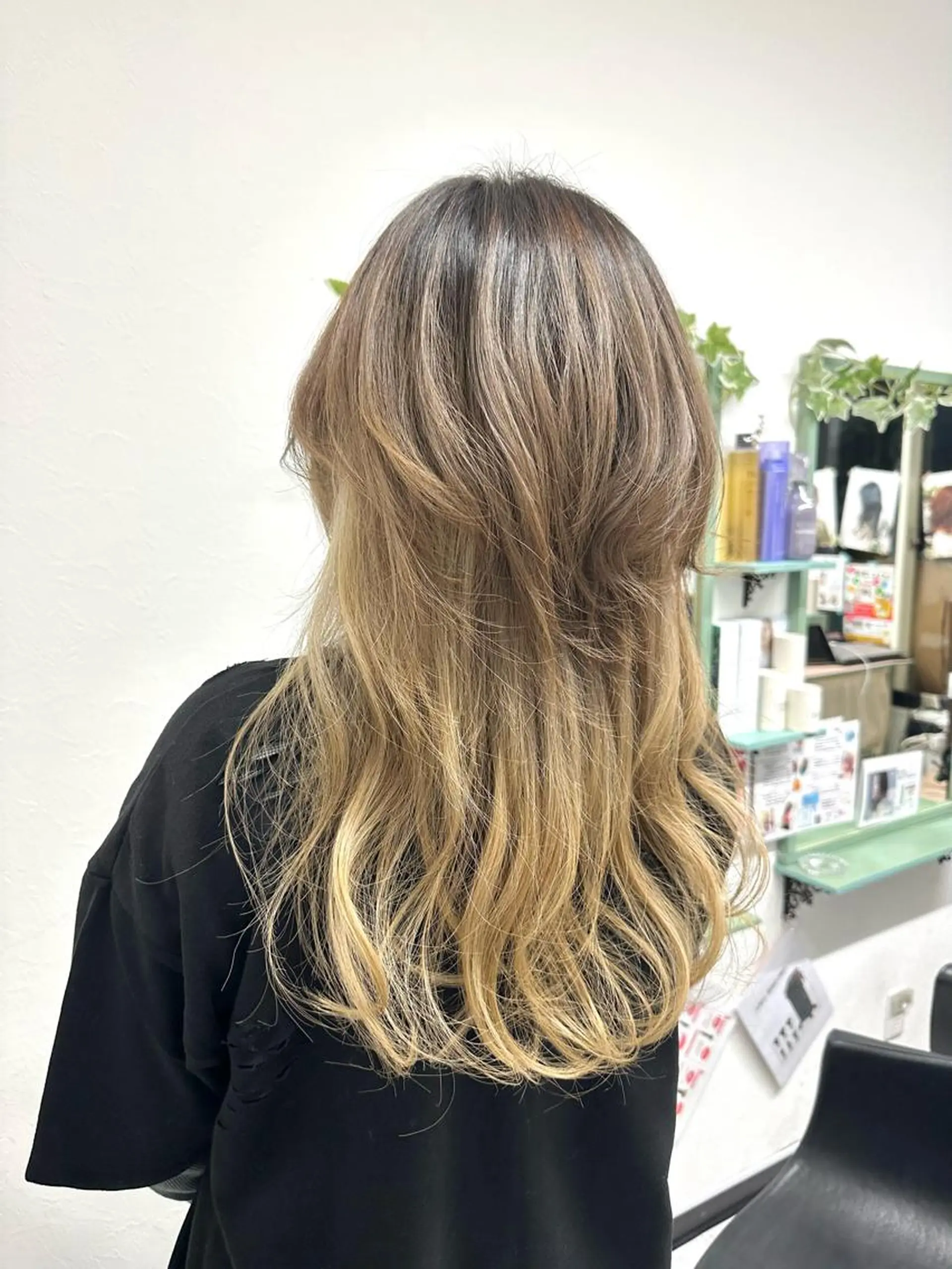 ロング カラー パーマ ヘアアレンジ ベージュカラー グラデーションカラー 髪質改善✧︎カラー 💎AIM【アイム】のヘアスタイル