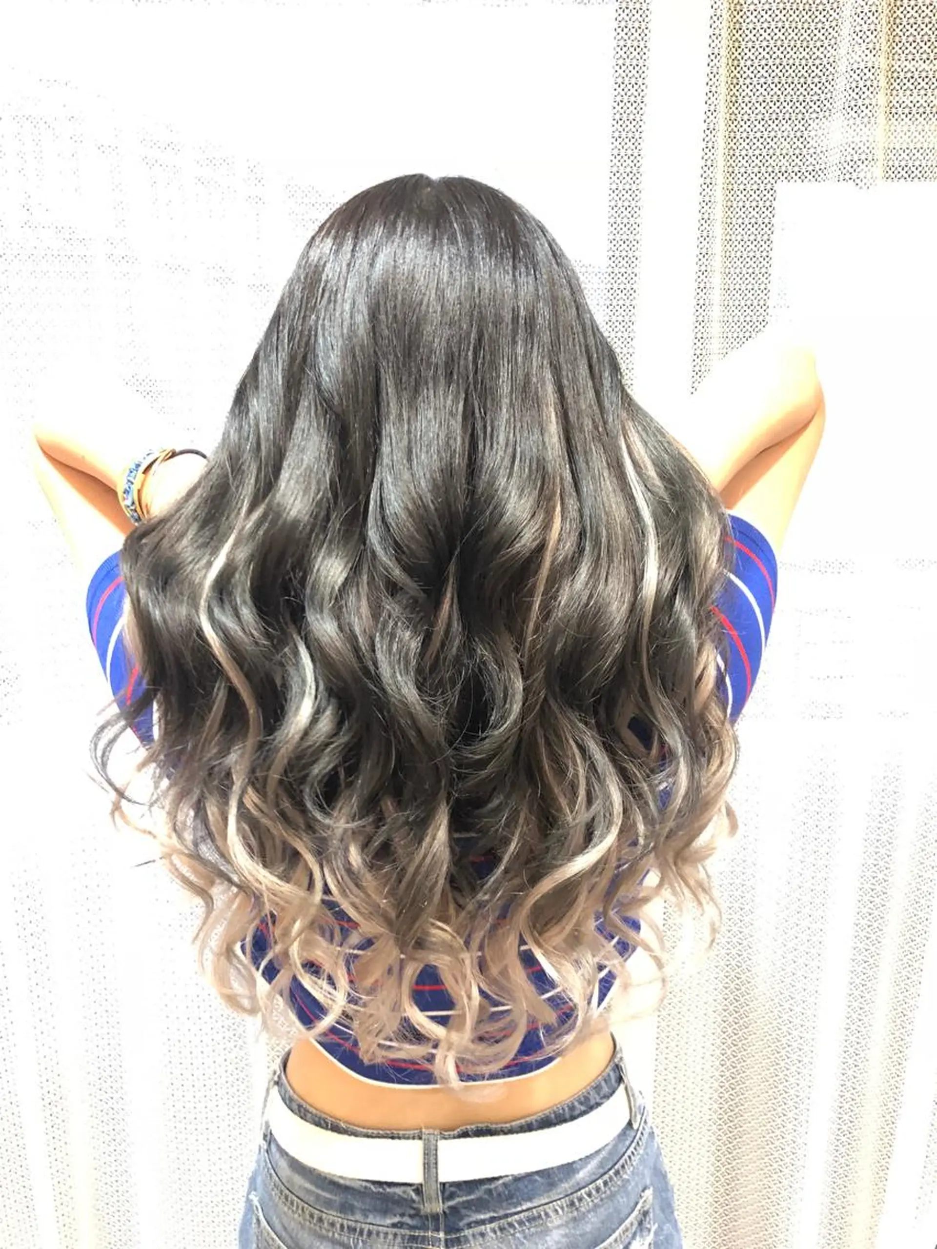 セミロング カラー ブリーチ 透明感カラー ブリーチなしカラー 100%髪質改善特化 TRUNSのヘアスタイル