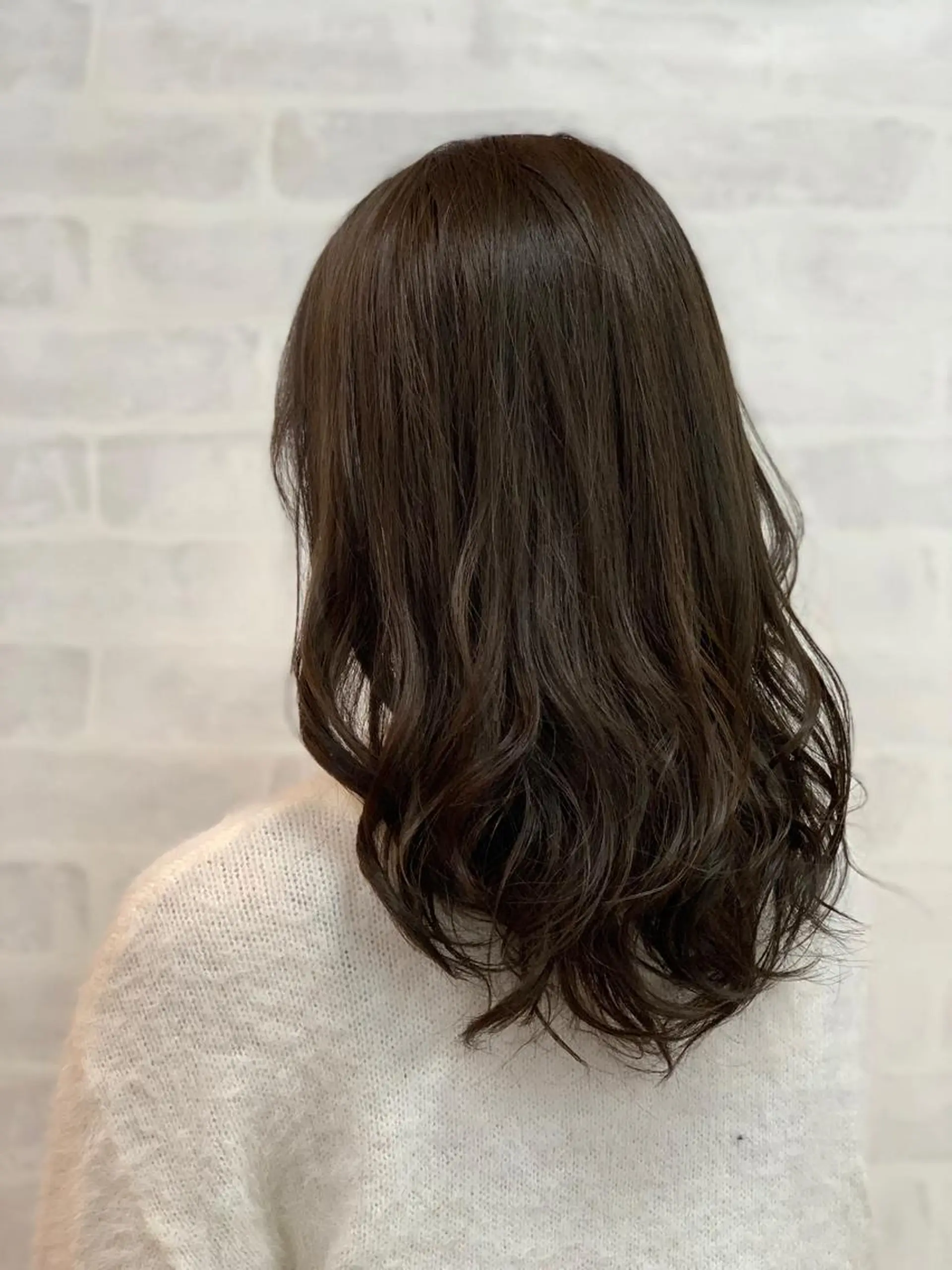 セミロング カラー 似合わせ/透明感カラ ー/QUATRO谷口のヘアスタイル