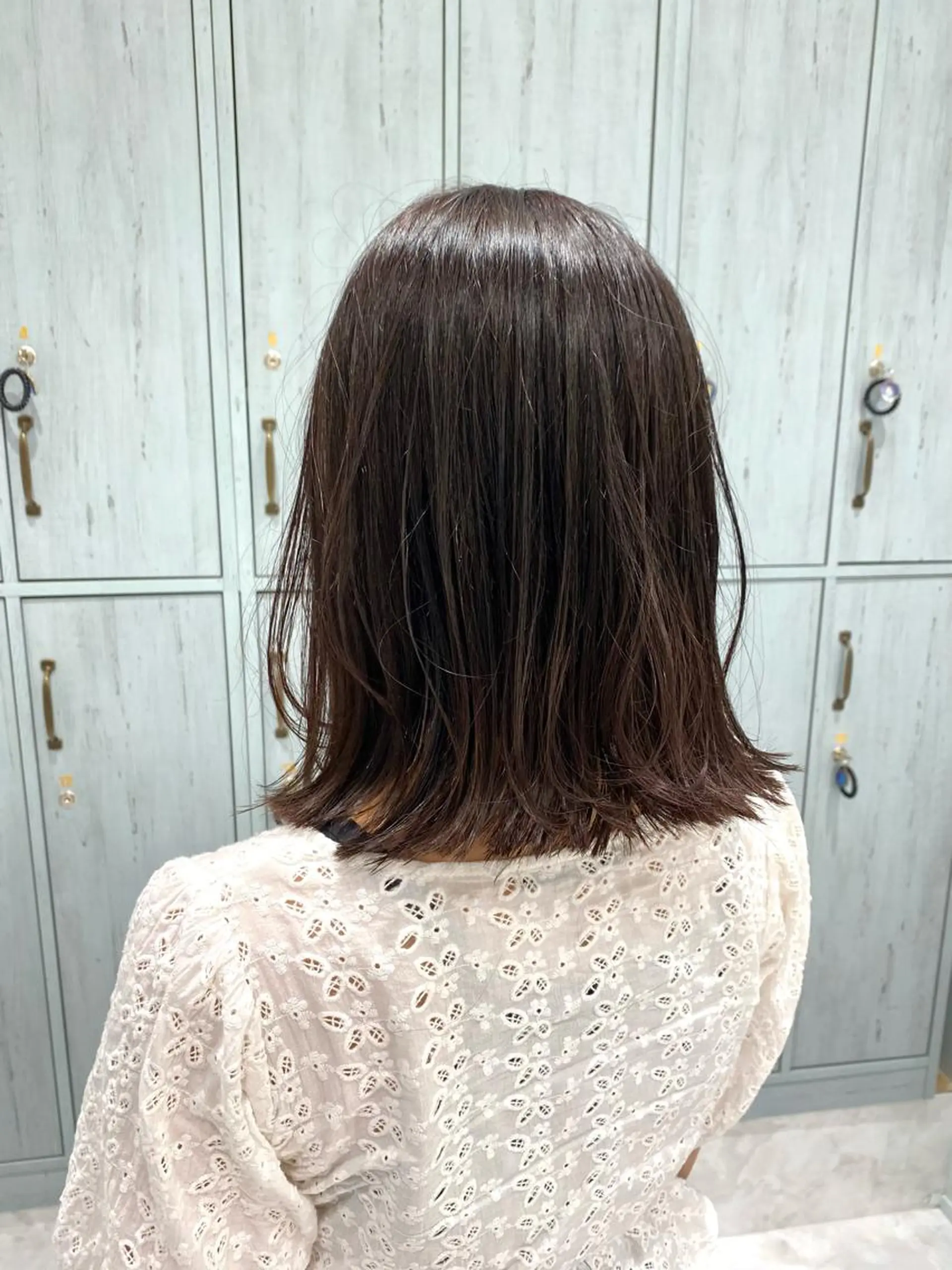 ミディアム カラー 中川 茜里のヘアスタイル