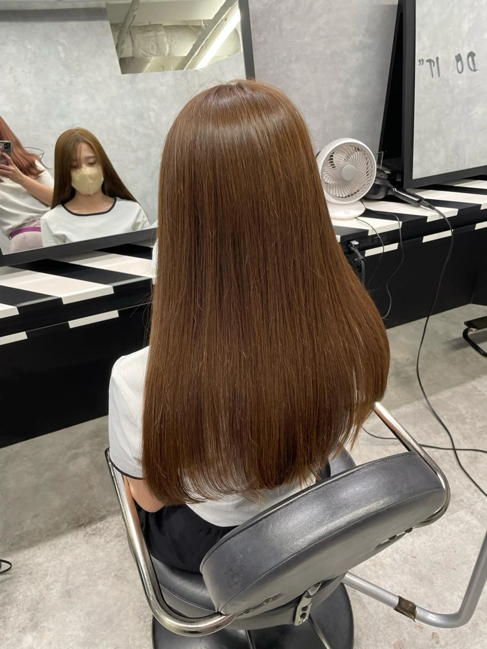 ロング Cielro/ダブル カラー/西田咲希のヘアスタイル