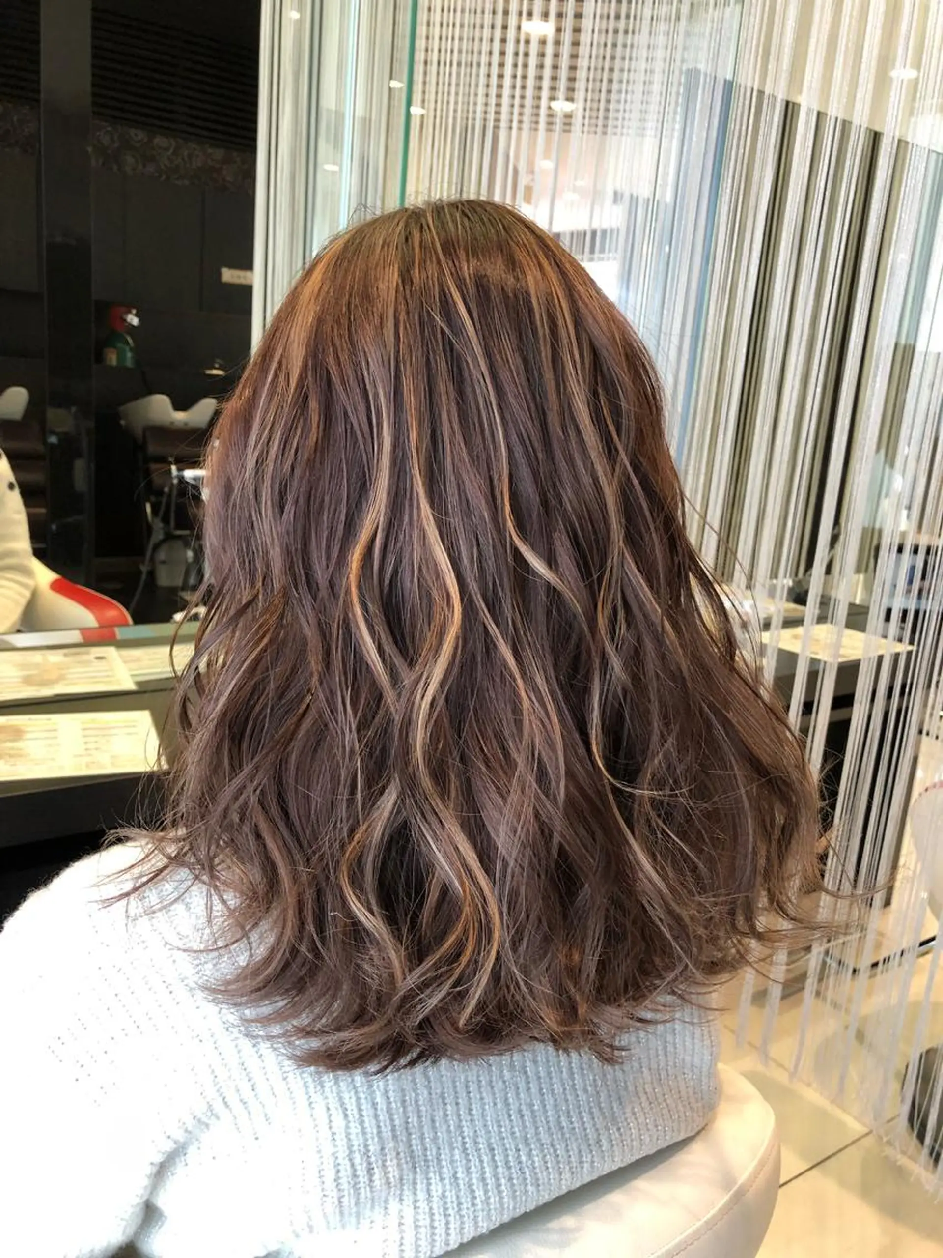 ミディアム カラー ヘアアレンジ カット ヘアカラー トリートメント 大塚 貴之のヘアスタイル