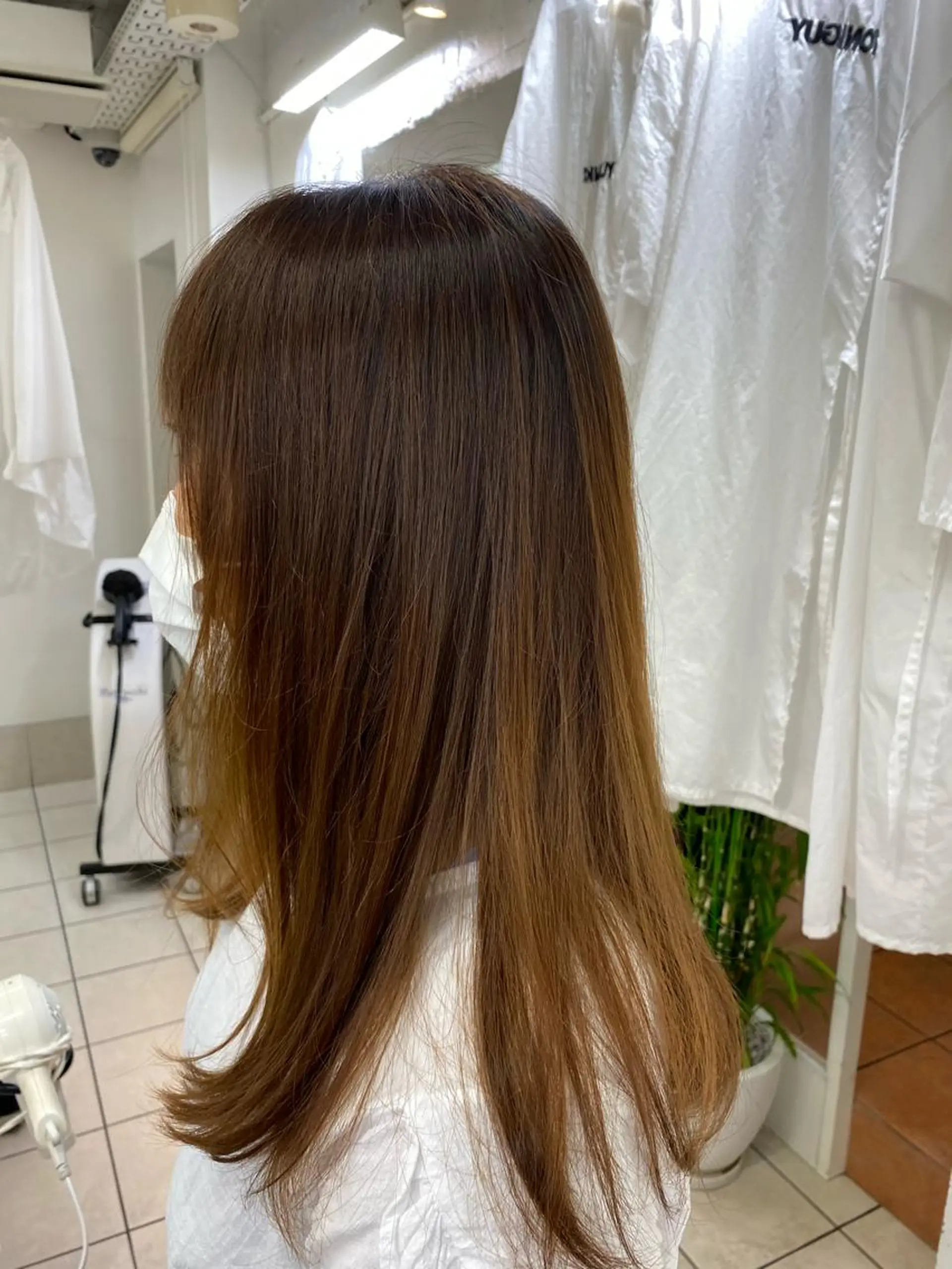 セミロング TONI&GUY   EBISU所属・星野 菜月のヘアスタイル