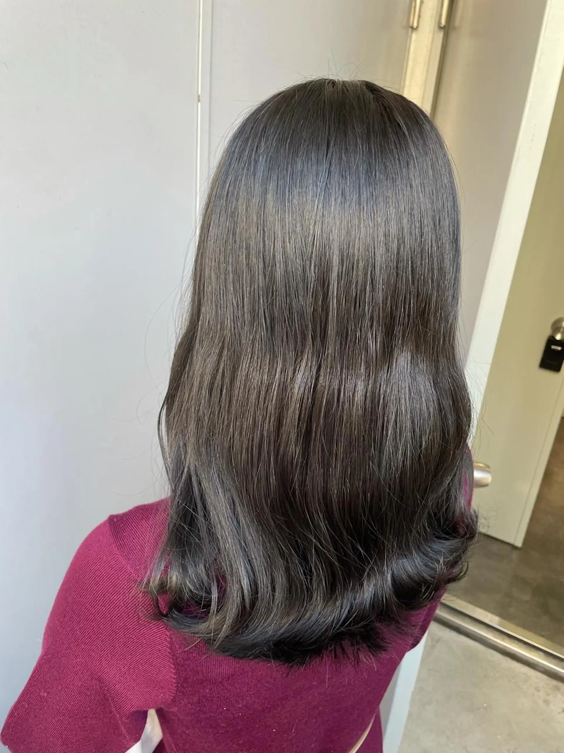 セミロング カラー カット ヘアカラー トリートメント ヘッドスパ ヘアセット ベージュカラー💖 やすひろのヘアスタイル