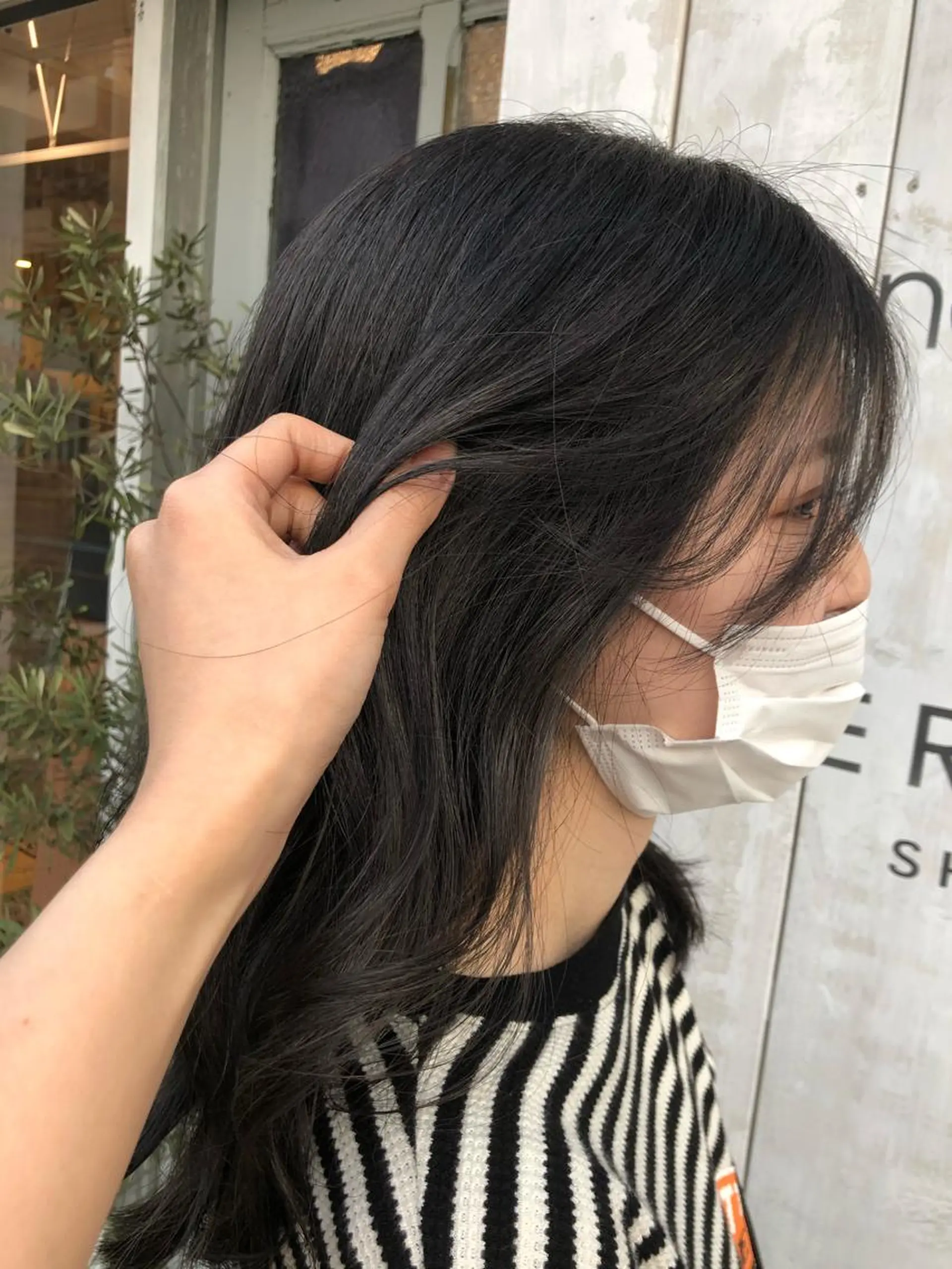 ミディアム カラー あだち ゆかのヘアスタイル