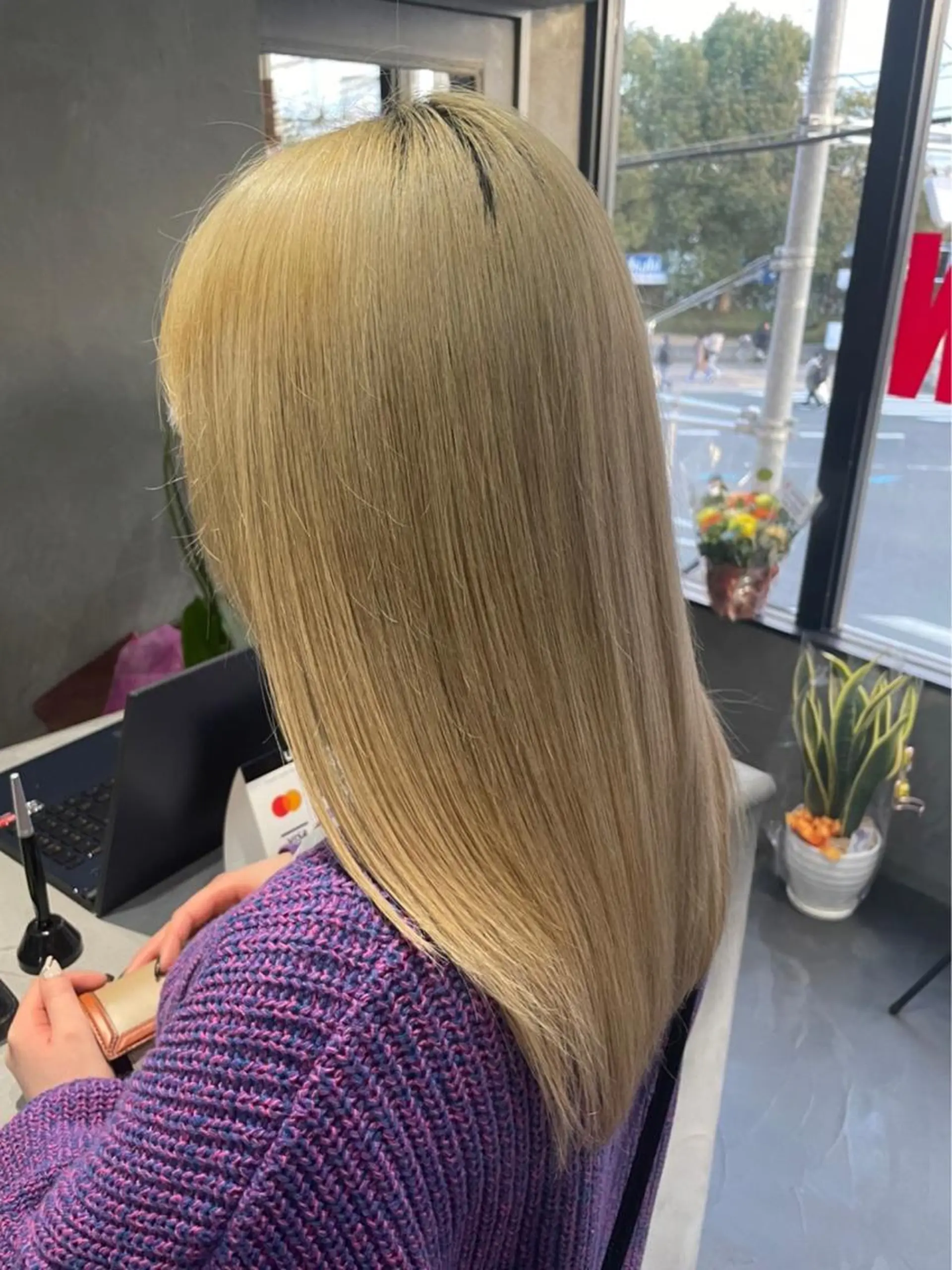 セミロング カット トリートメント reve所属・乾かすだけで艶髪酸性 ストレート髙橋悠耶のヘアスタイル