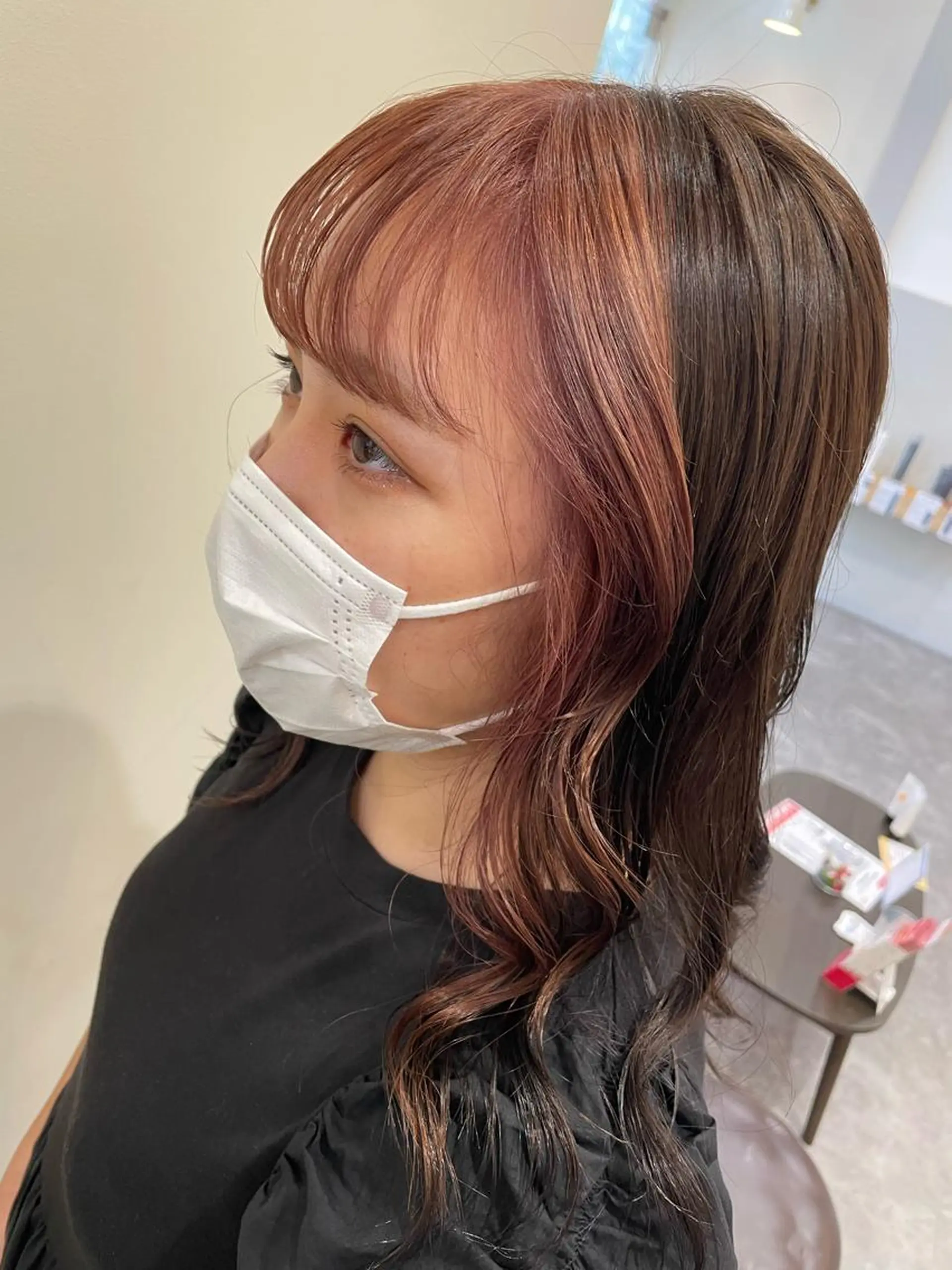 セミロング カラー ミストバング ベージュカラー  フェイスフレーミング ピンクカラー ピンクベージュ ヘアカラー Amour なぐらのヘアスタイル