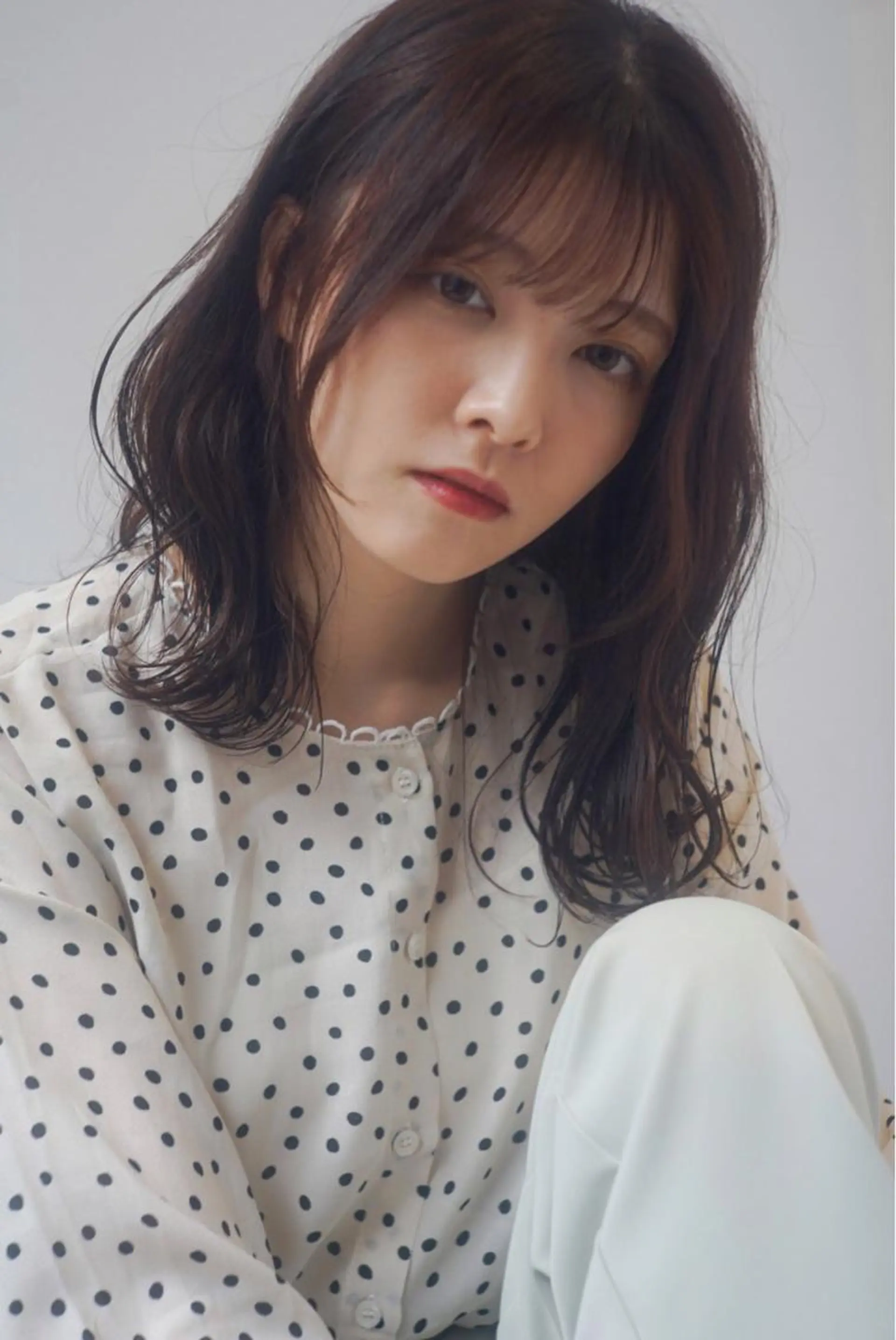 セミロング カラー 岩崎 昭憲のヘアスタイル