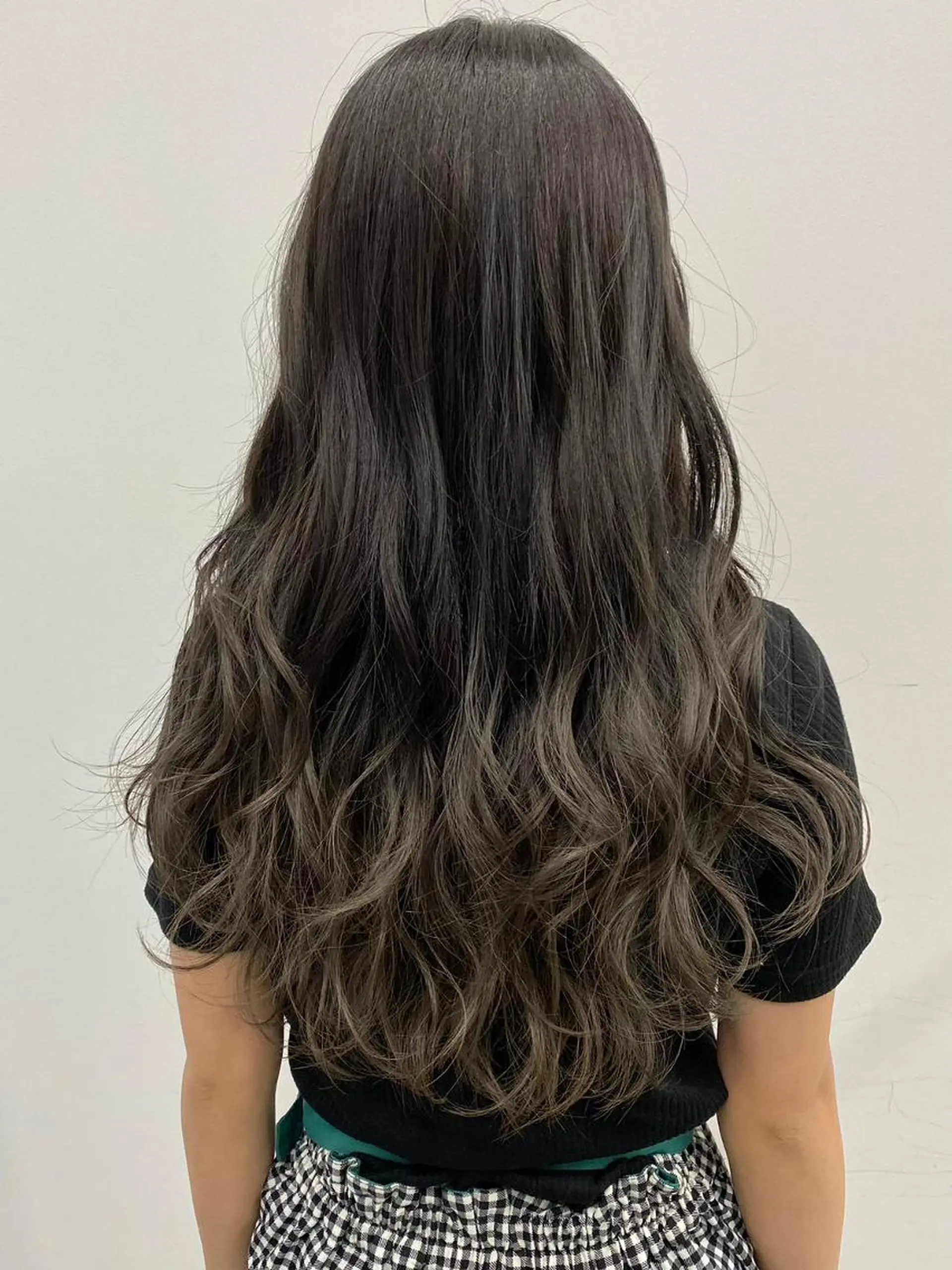 セミロング ウルフカット 公式 Ease by amble luxeのヘアスタイル