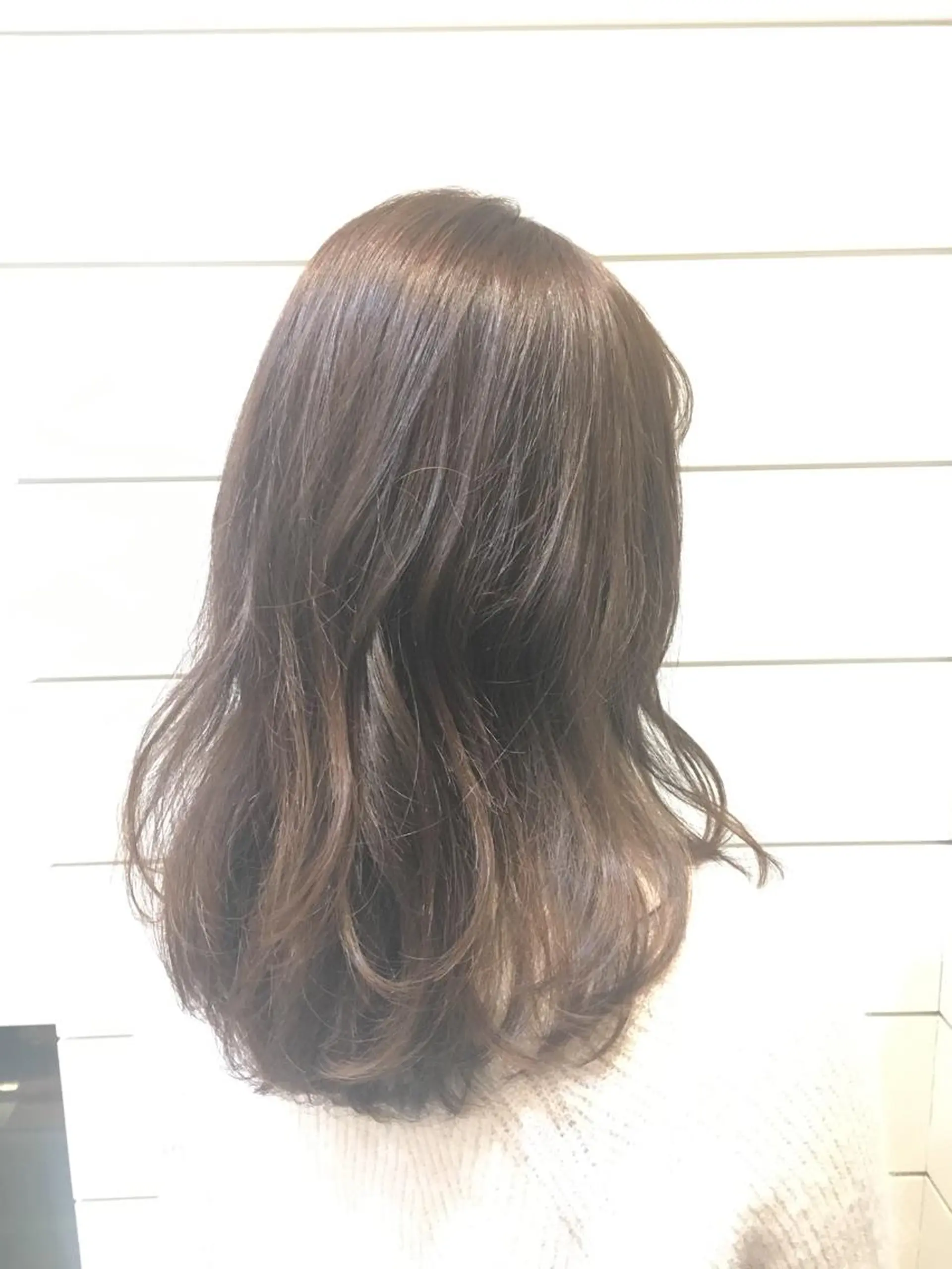 ミディアム カラー 鍵山 千秋のヘアスタイル