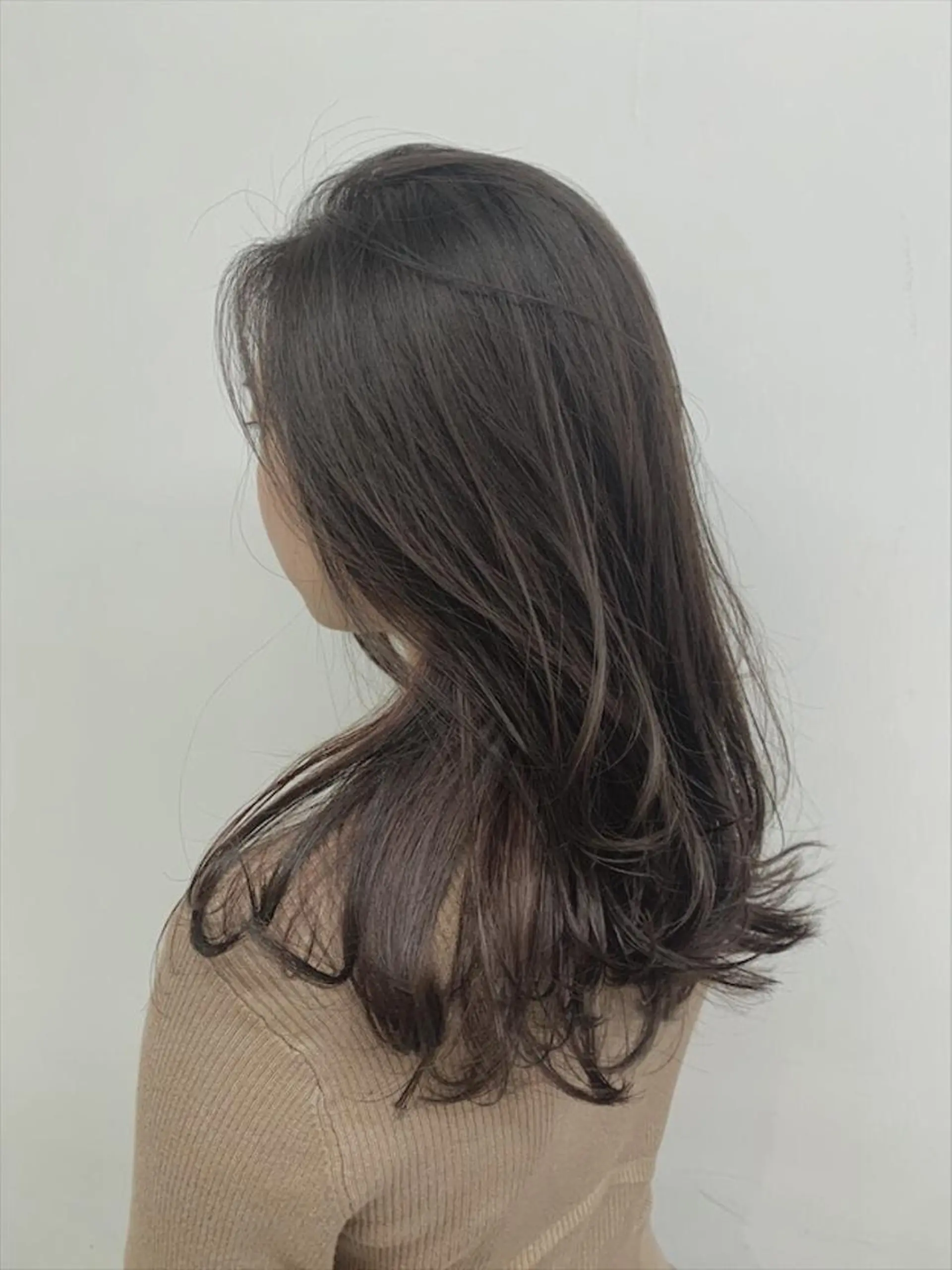 セミロング カラー ヘアアレンジ 🤍THEATER 【公式】札幌🤍🍬のヘアスタイル