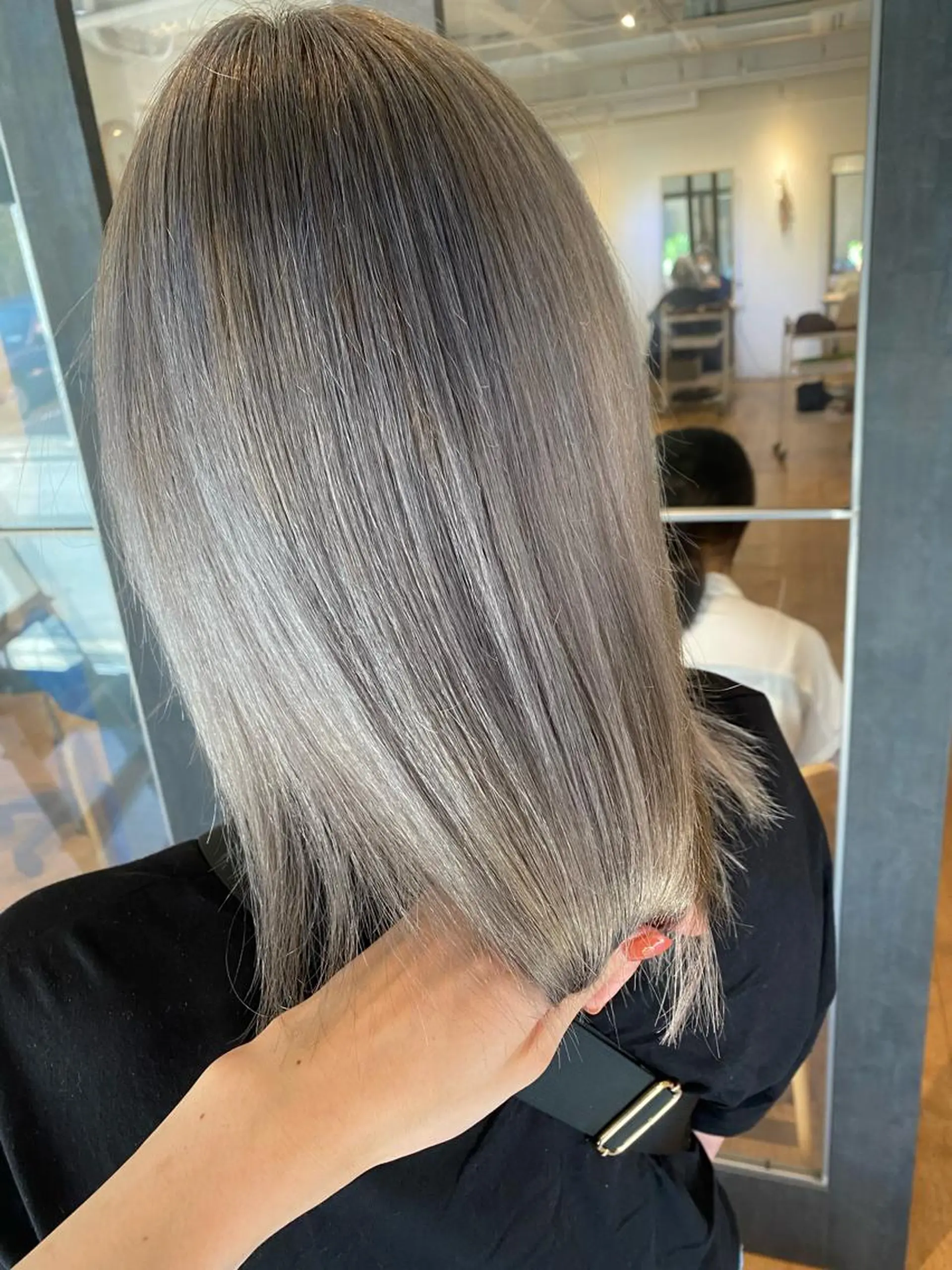 ミディアム カット ヘアカラー トリートメント newi 京橋 【yuuki】のヘアスタイル