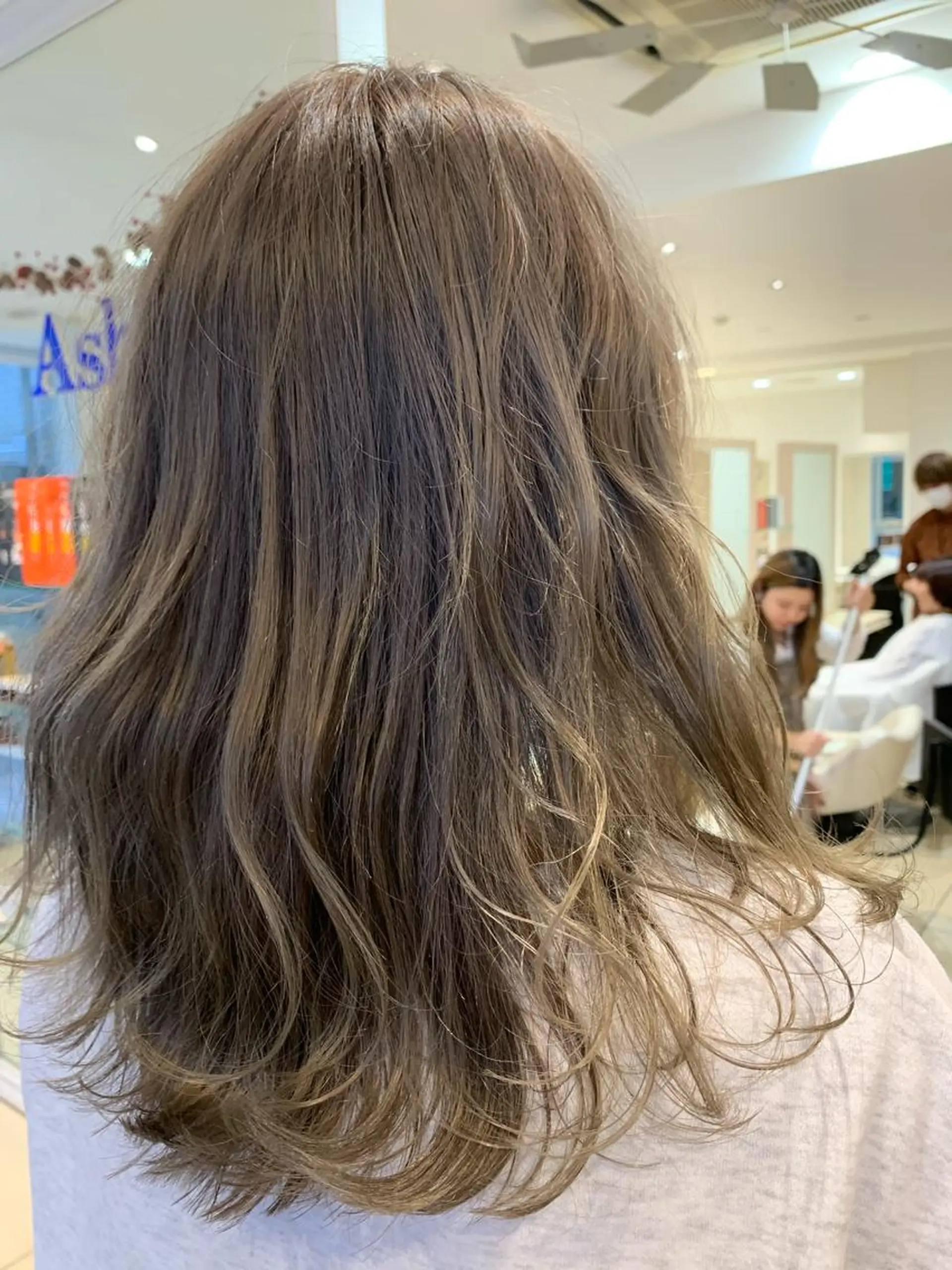 ミディアム カット ヘアカラー トリートメント 堀井 猛史のヘアスタイル