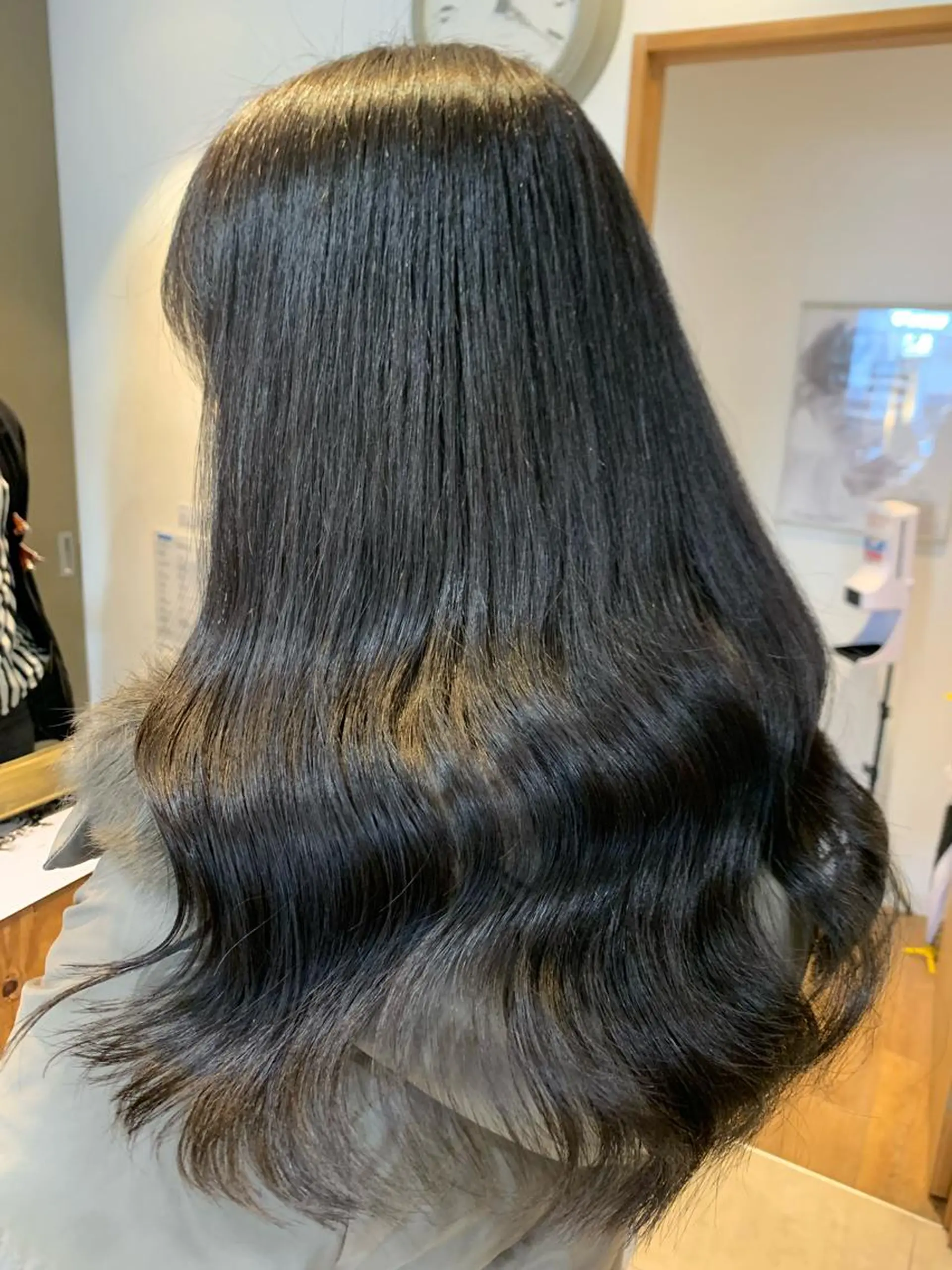 ロング アッシュ アッシュグレー ヘアカラー 庄司 沙羅のヘアスタイル