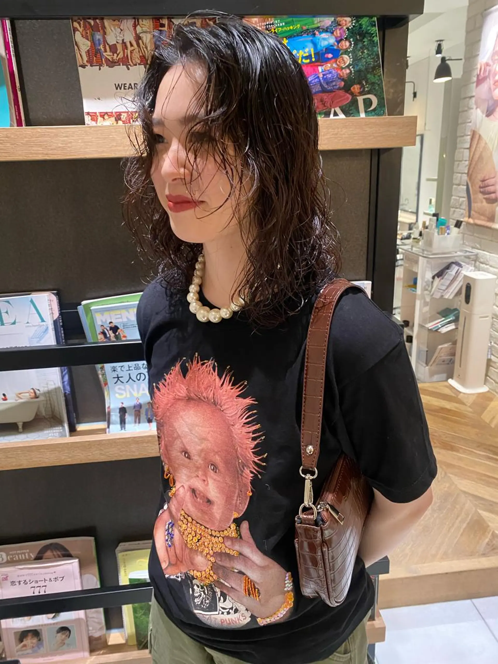 セミロング パーマ 🍸nana/透明感 カラー/レイヤー✨のヘアスタイル