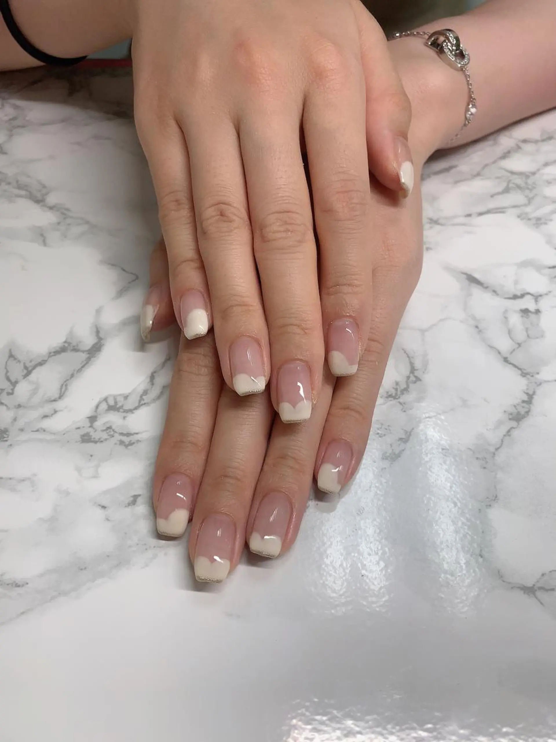 ネイル はな💎ネイル ワンホン、長さ出しのネイルデザイン