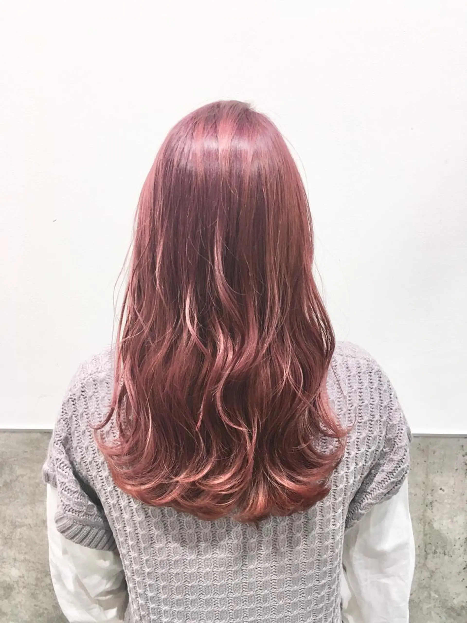 ロング カラー ベージュカラー ピンクカラー ピンクベージュ ヘアカラー トリートメント ヘアセット go today shaire salon 本店所属・yoshi ☆のヘアスタイル
