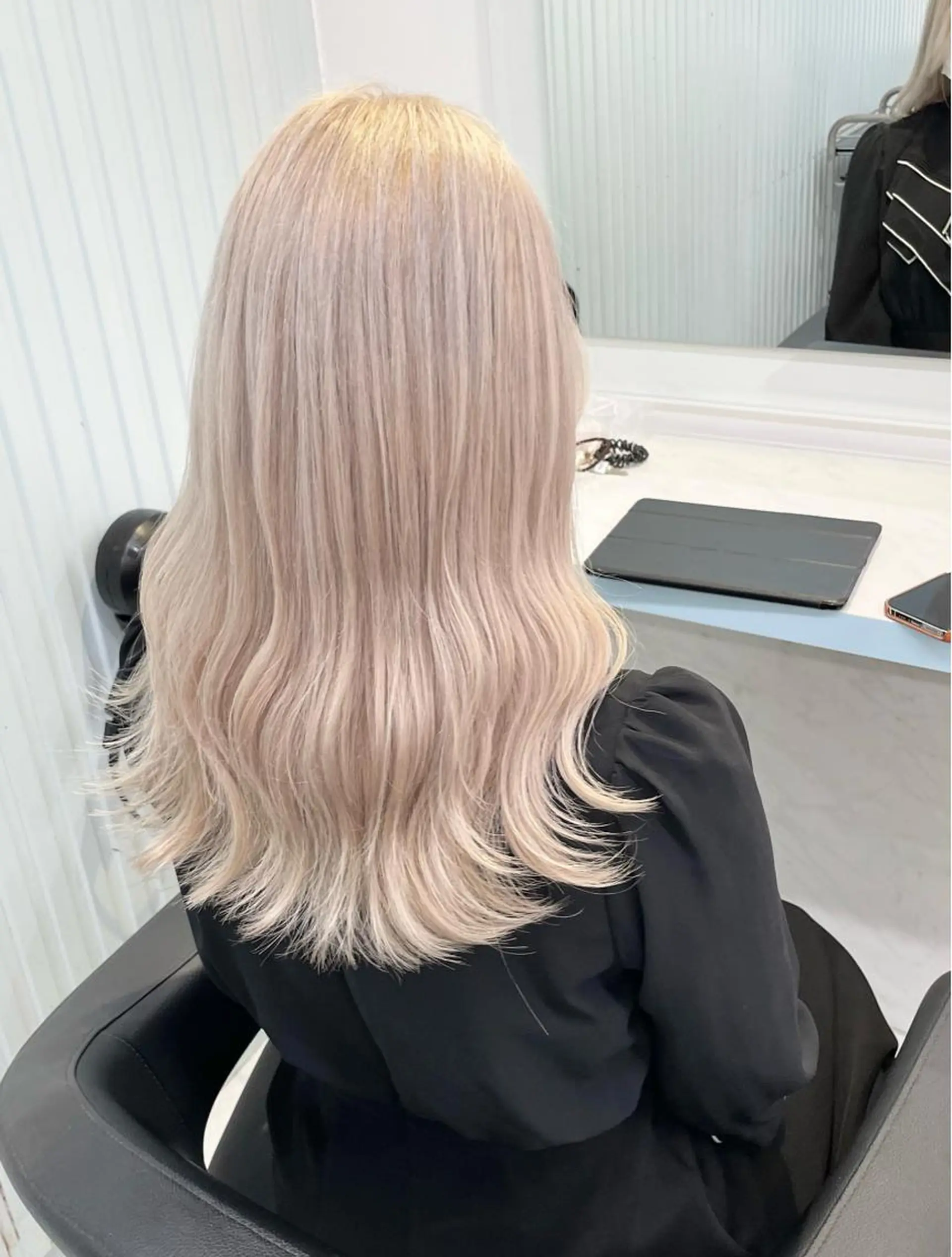 セミロング ヘアカラー トリートメント ヘアセット 🩵ハイトーン 美咲🩵のヘアスタイル