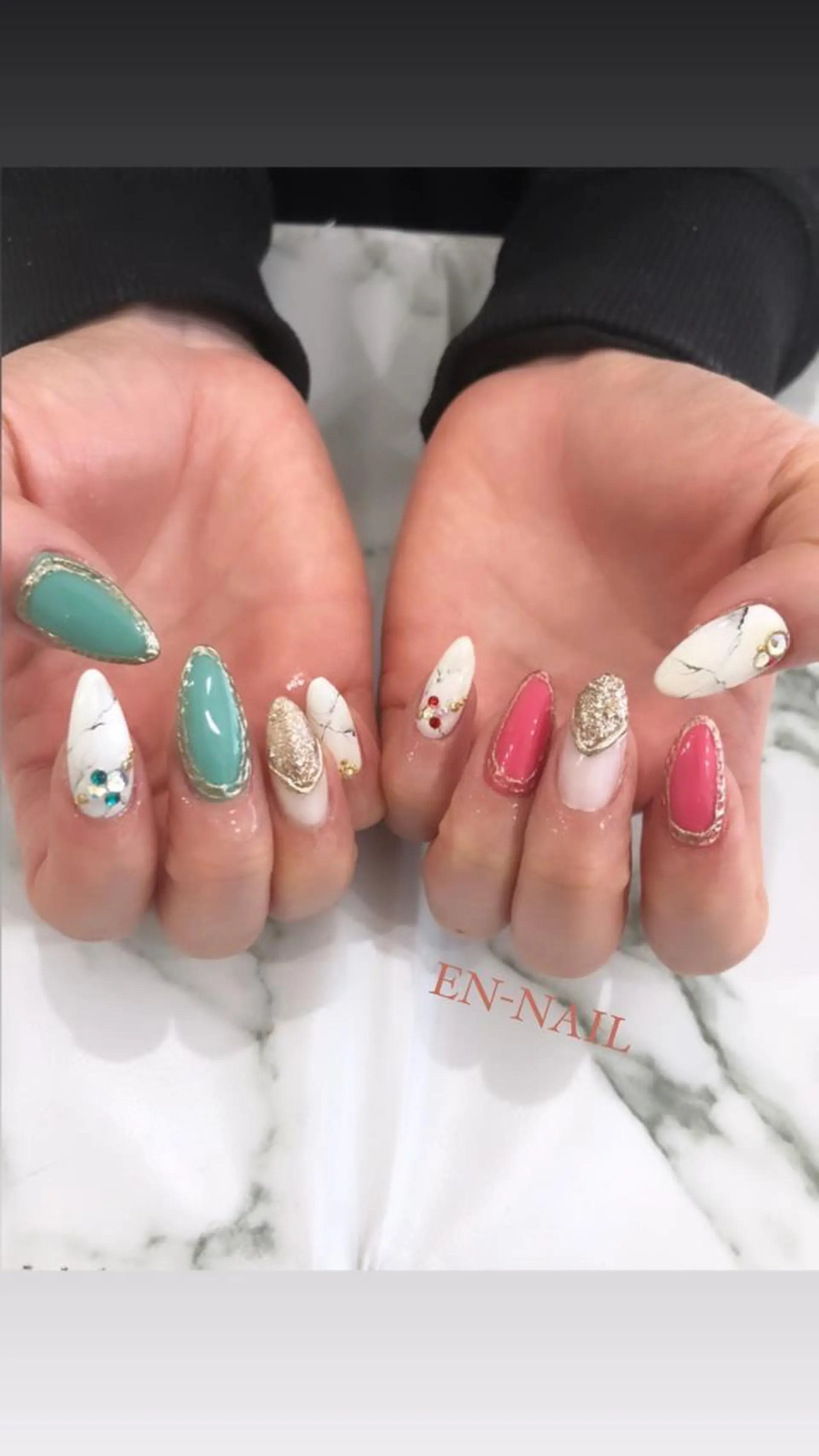 ネイル EN_NAIL 野中本店Ayakaのネイルデザイン