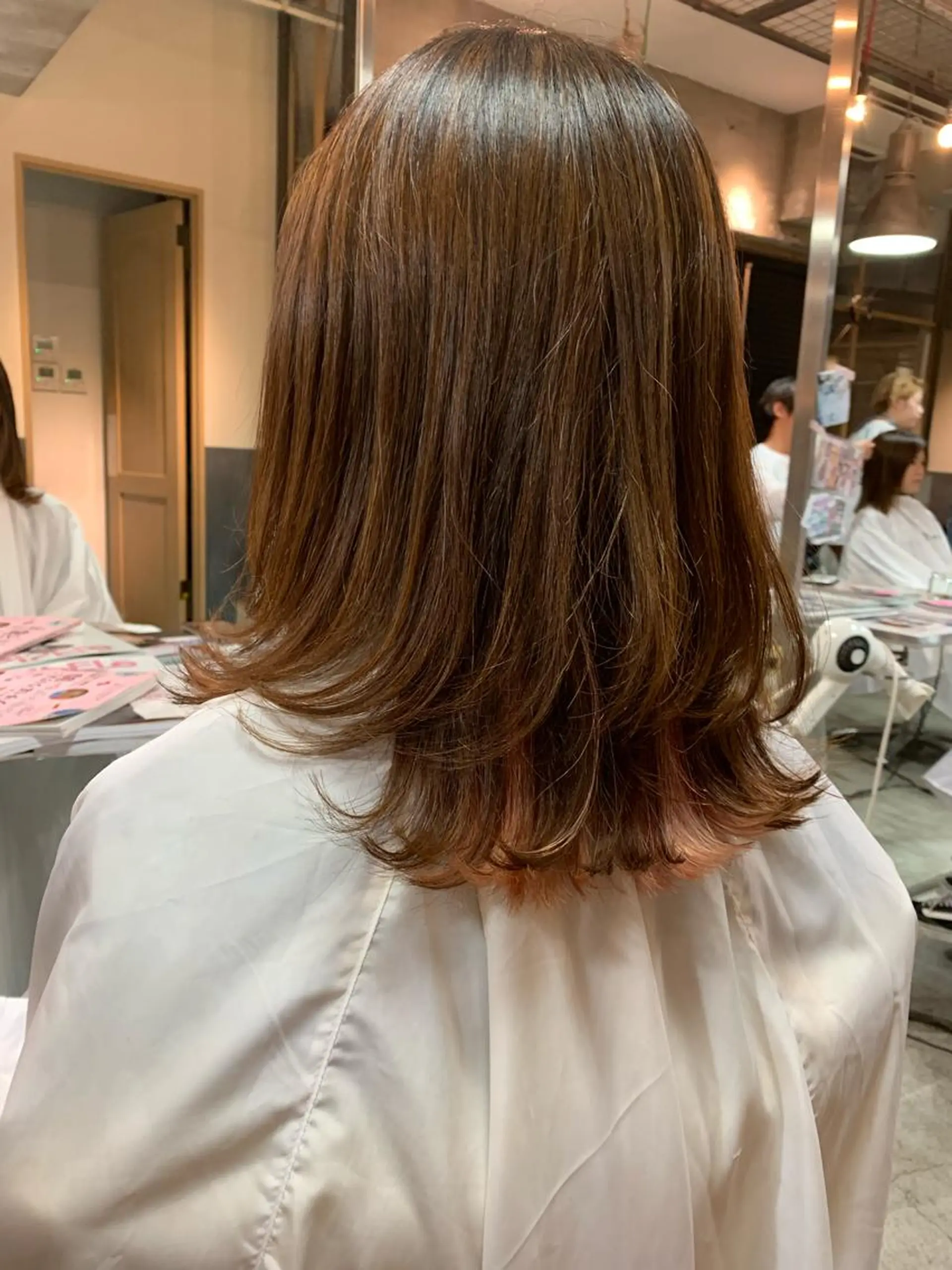 ロング ヘアカラー トリートメント SAKINO. ベージュカラーのヘアスタイル