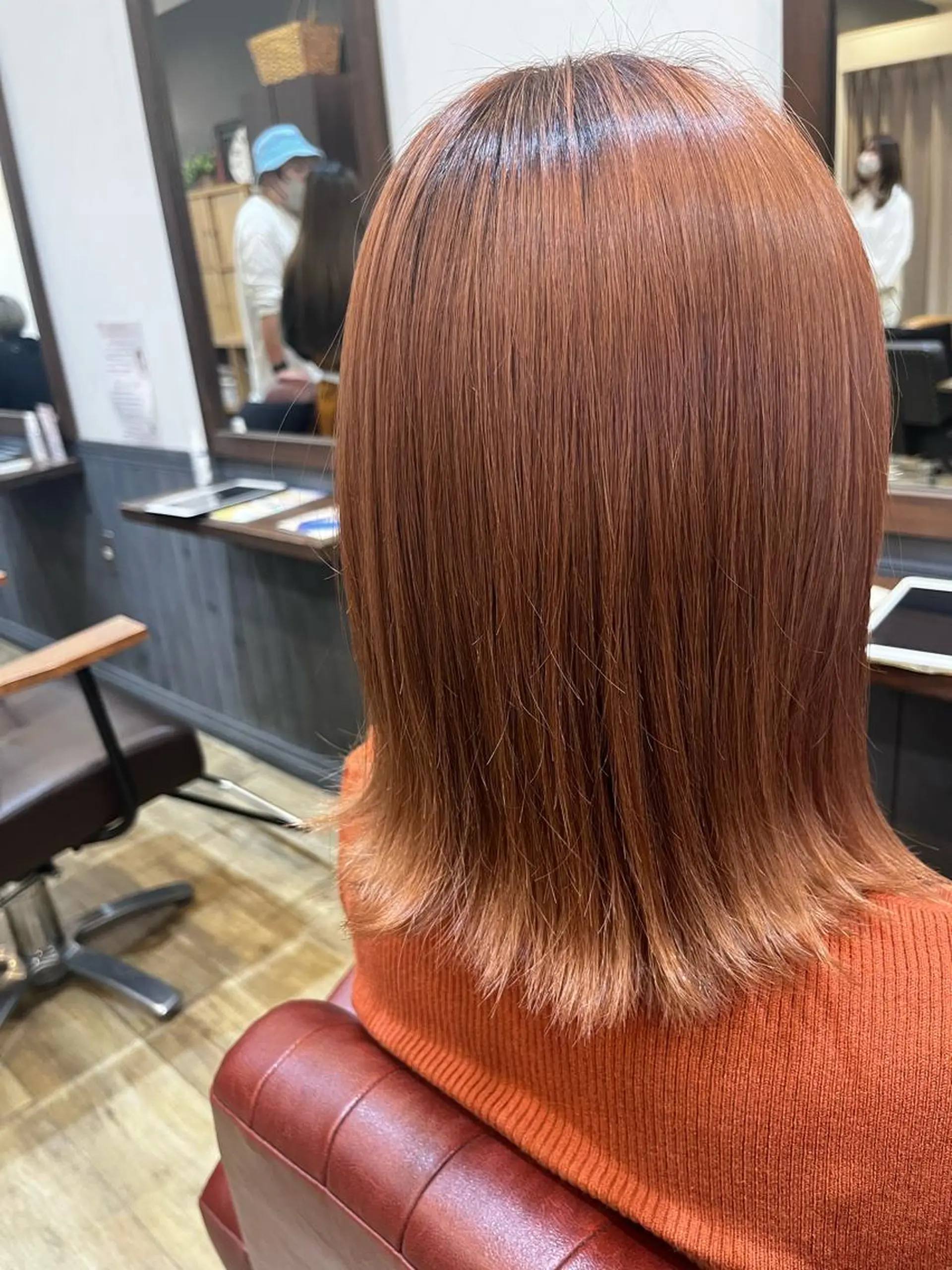 ミディアム オレンジブラウン 臺 佳連のヘアスタイル